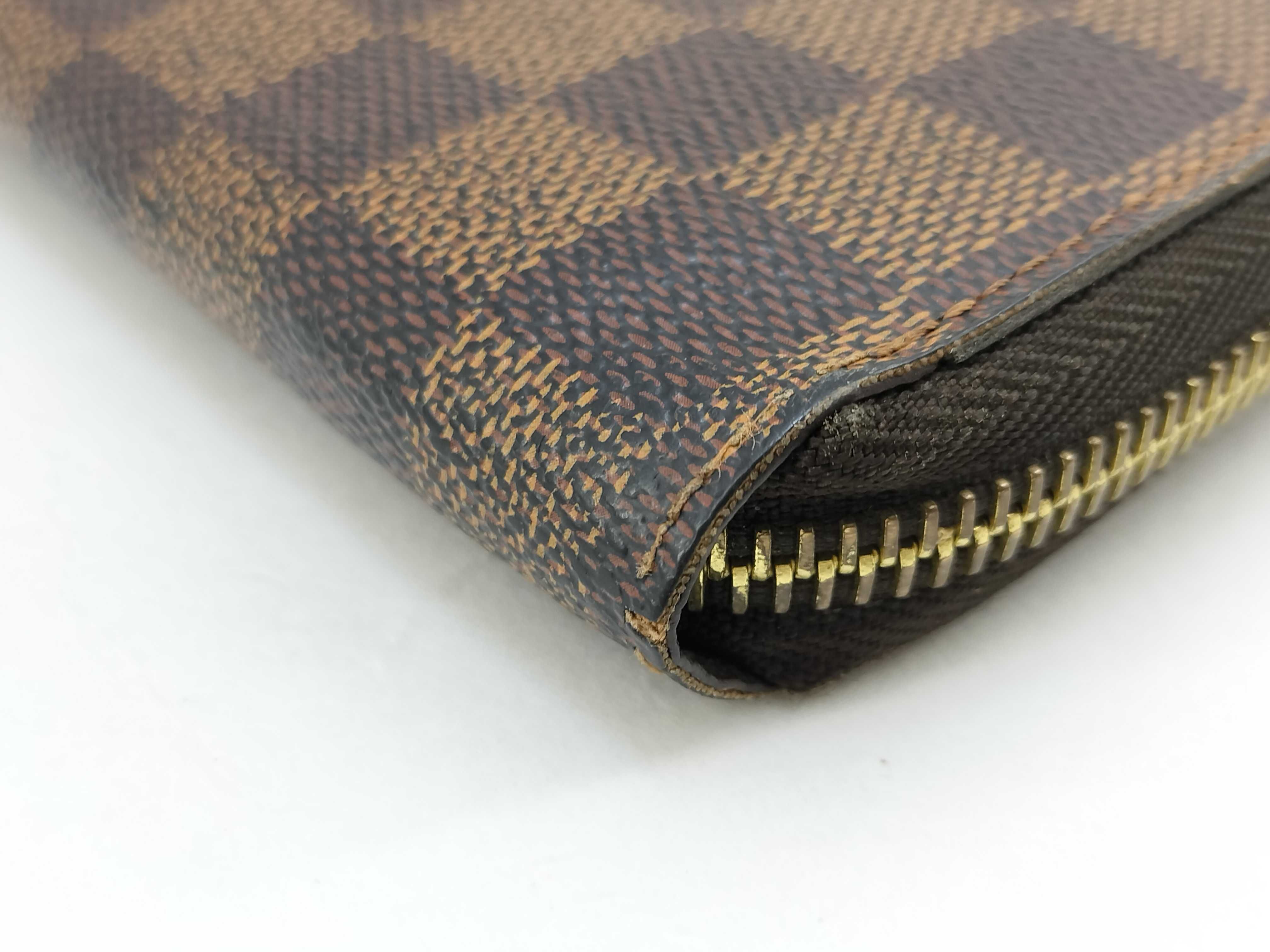 Damier Zippy Wallet — view 4