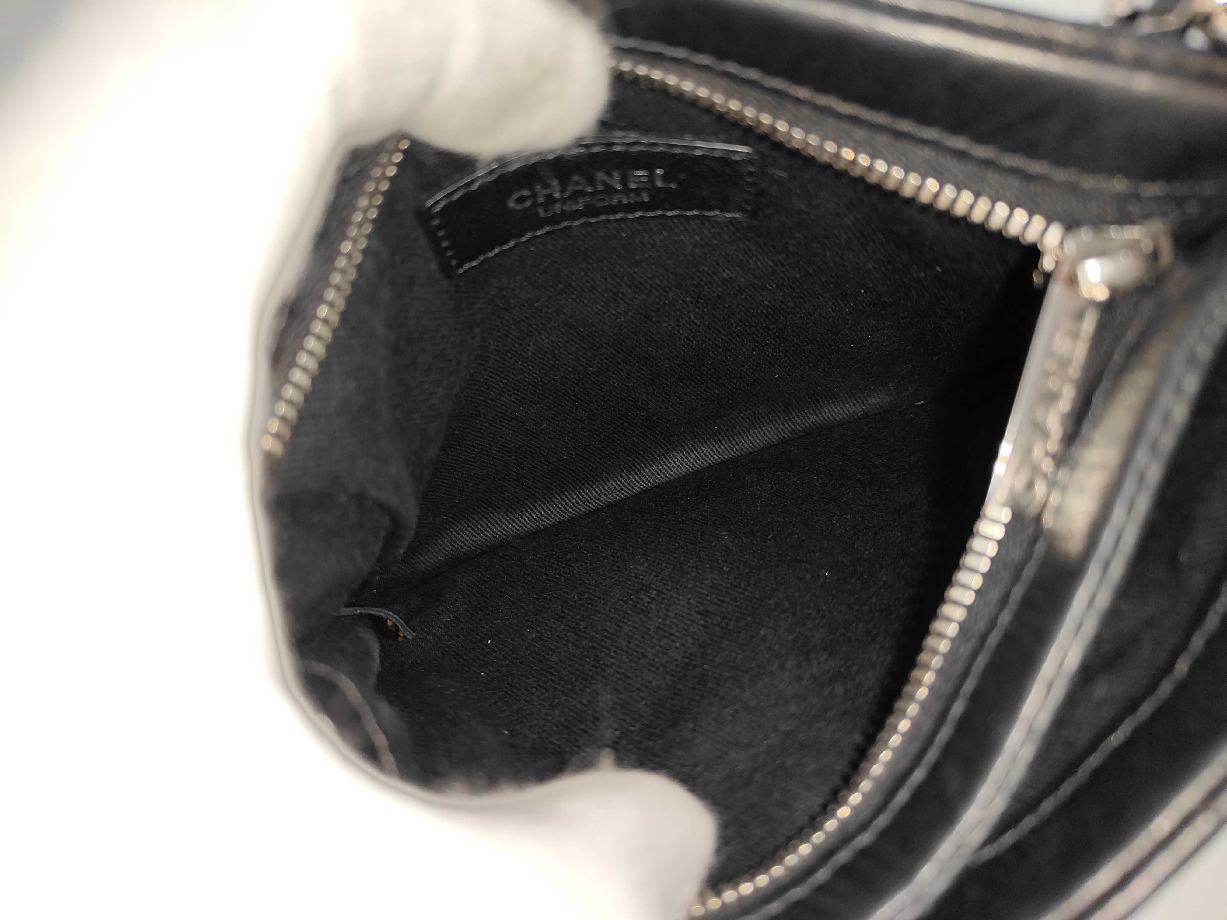 Matelassé Shoulder Bag (Serial Number 19) — view 8