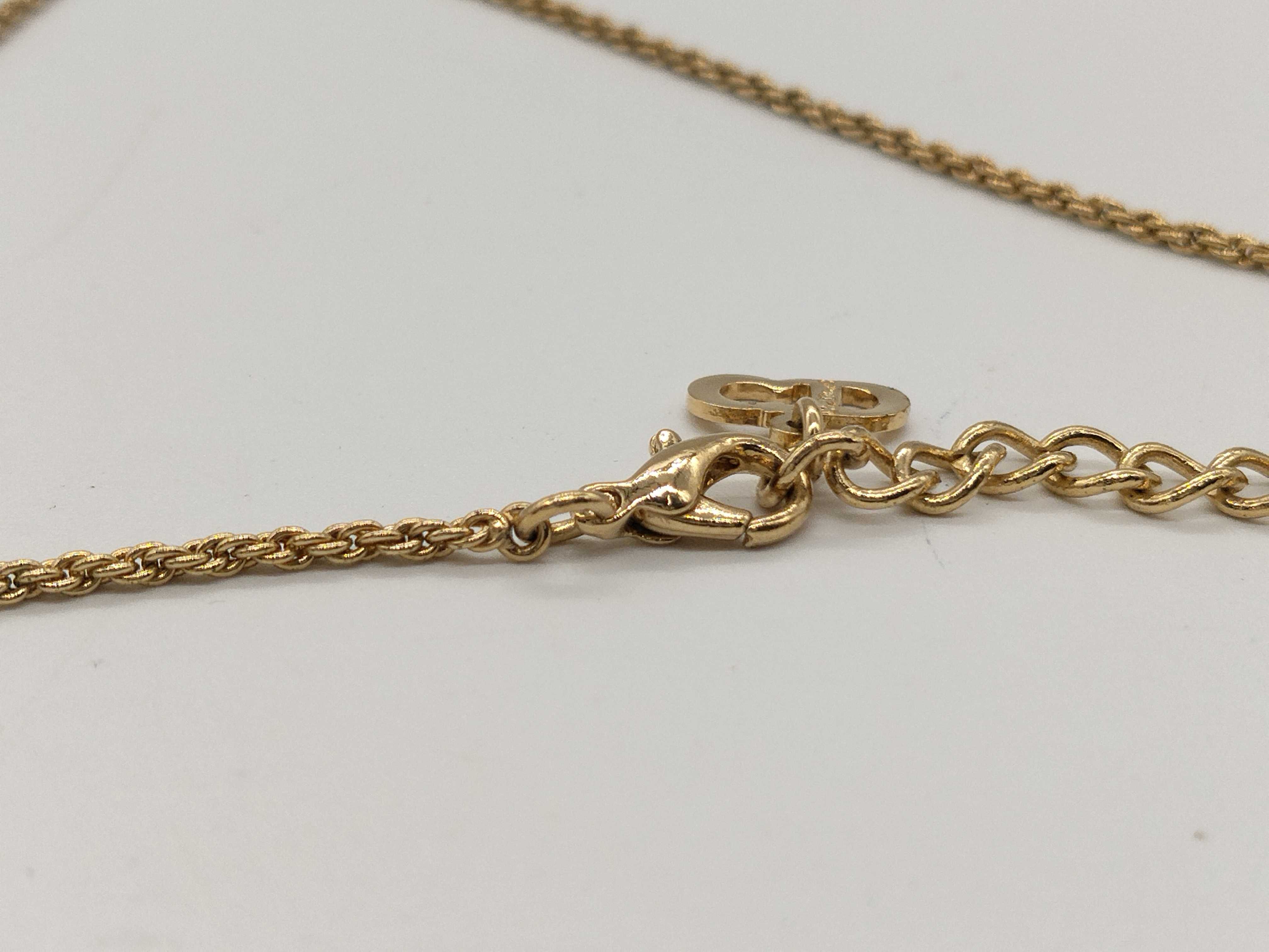 Circle CD Swing 1P Rhinestone Necklace — view 5