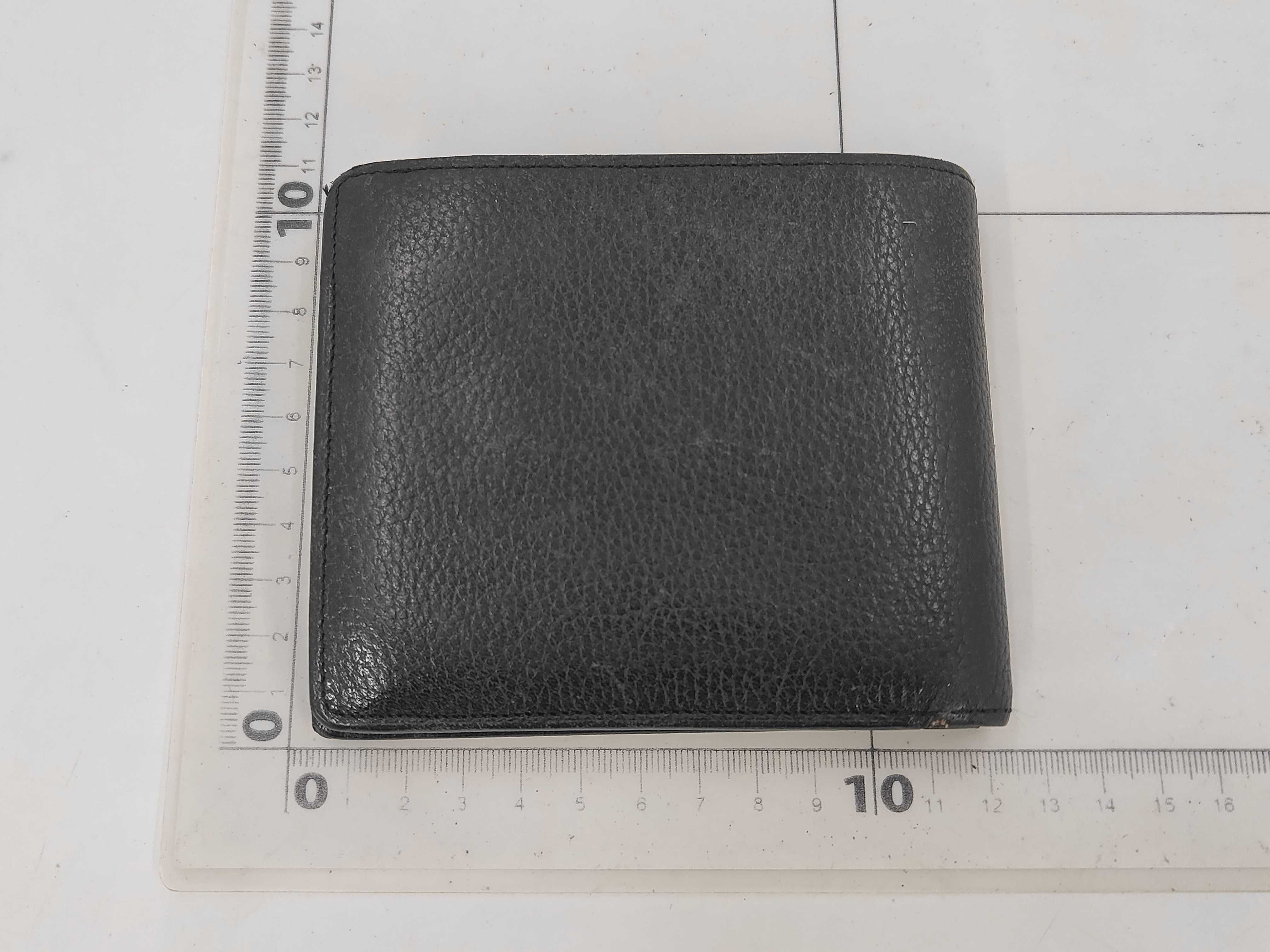 wallet — view 2