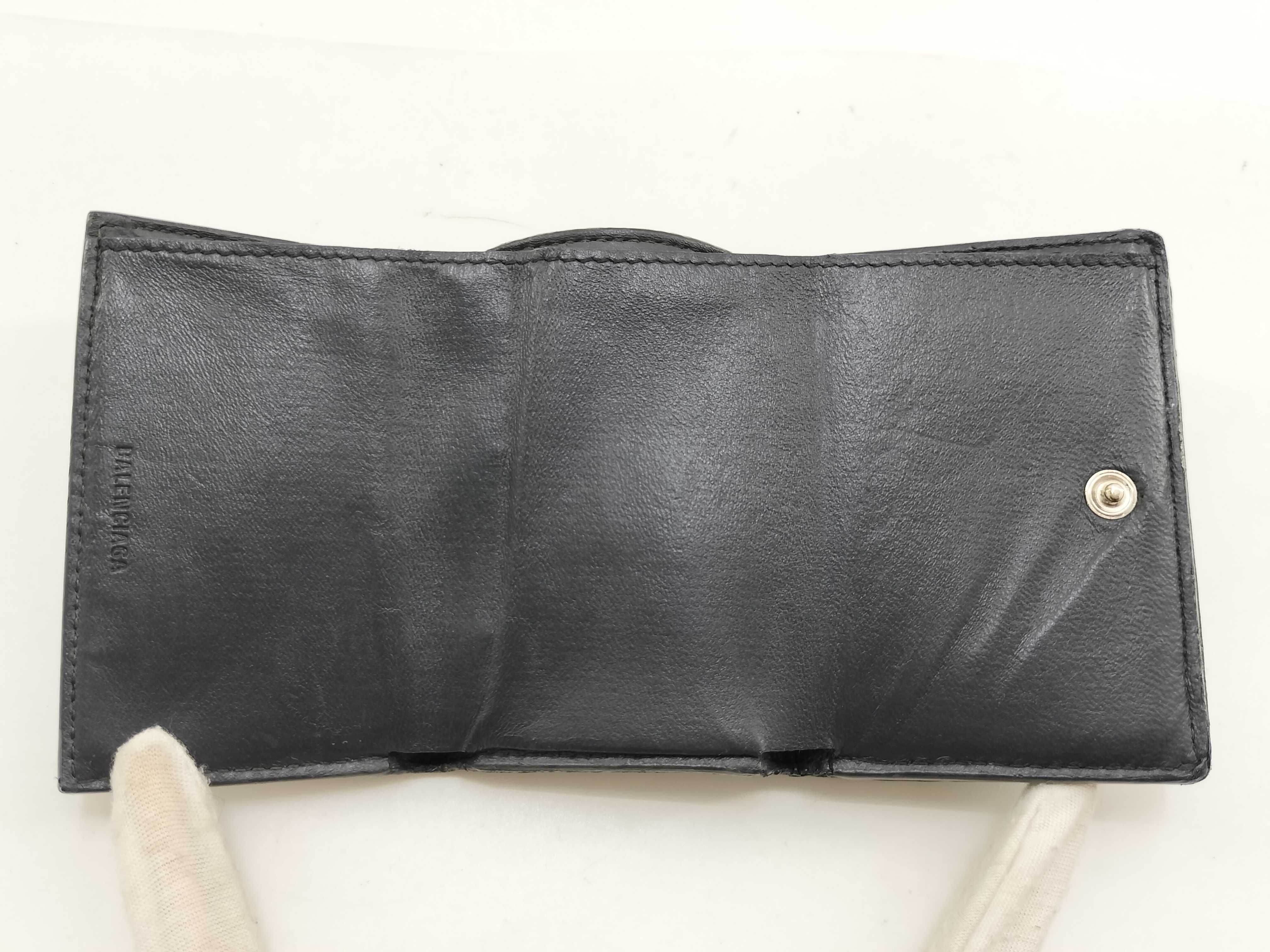 Leather Tri-fold Mini Wallet Serial Number — view 8