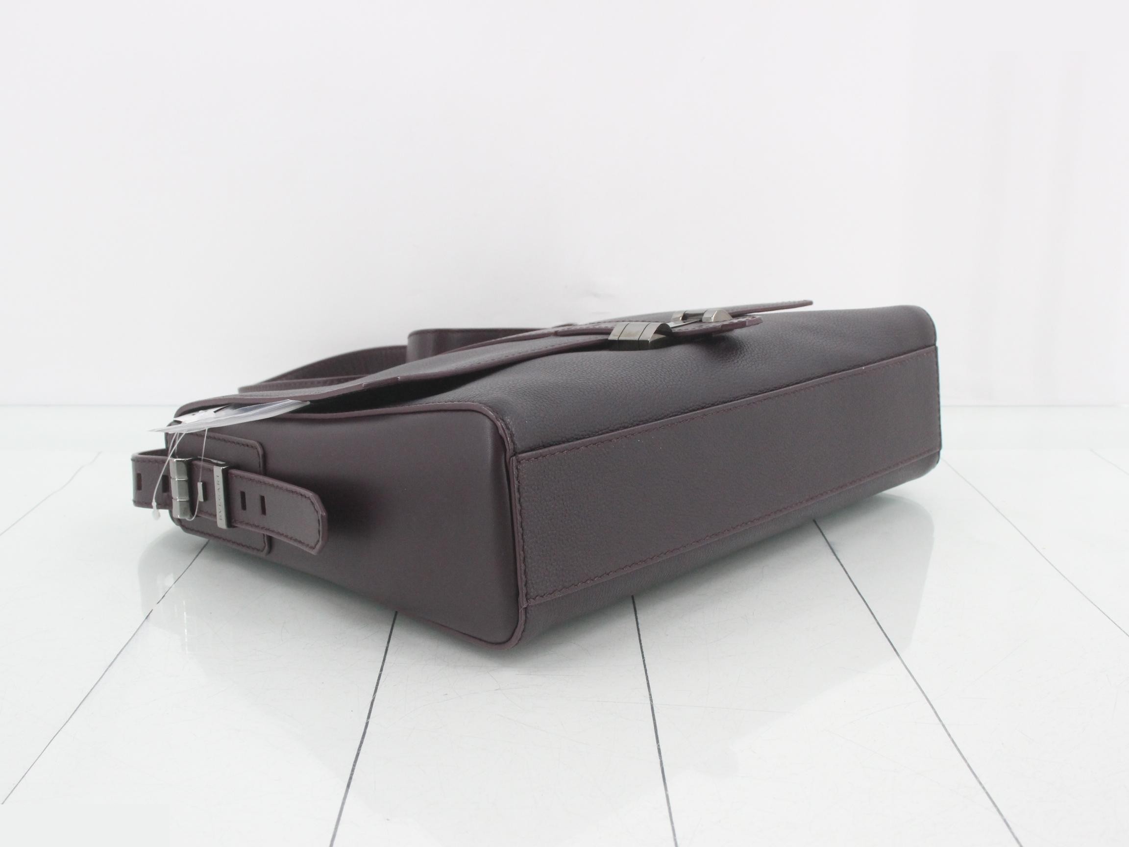 Leather messenger bag — view 5