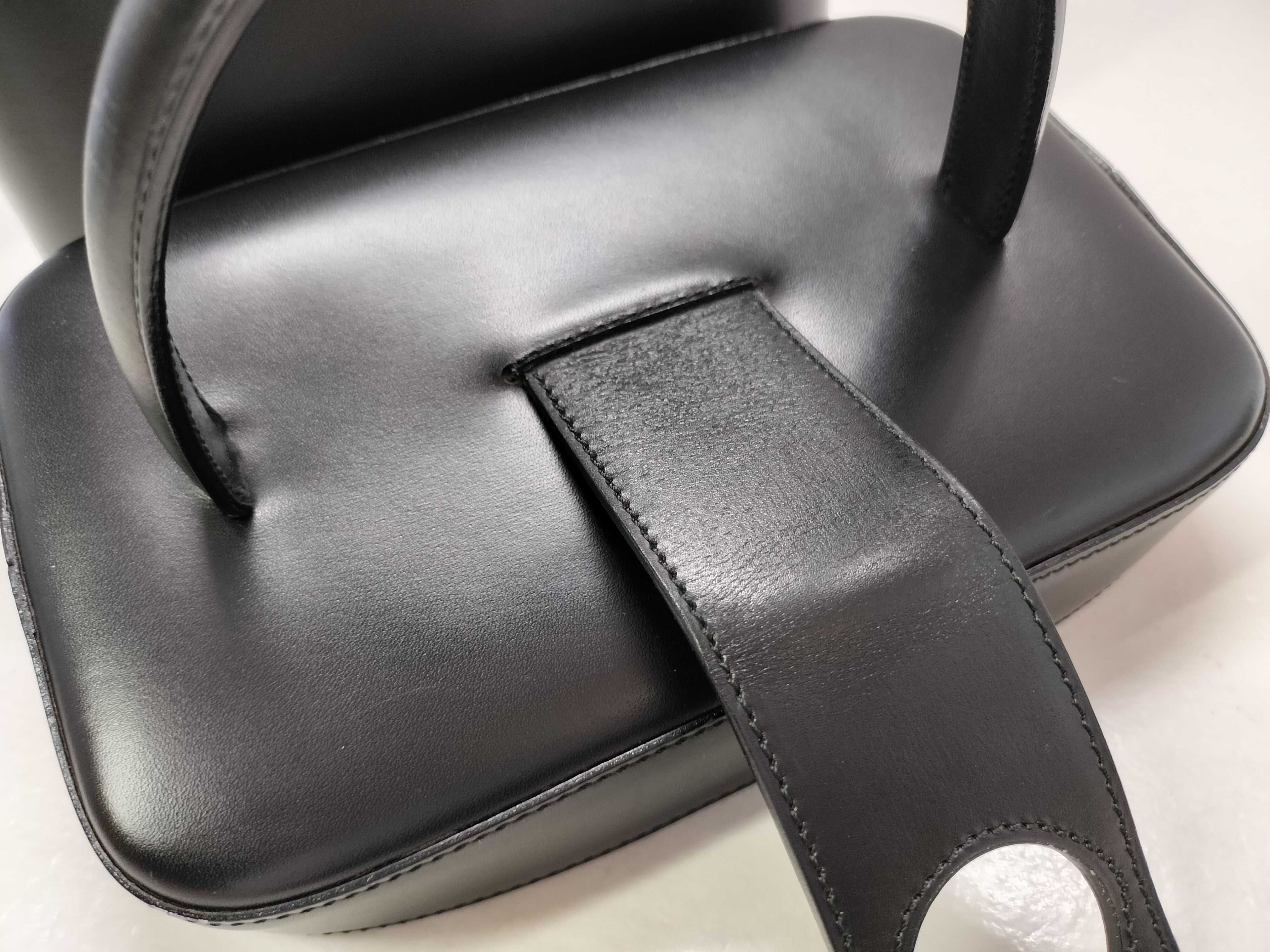 Vanity Bag Black F — view 13
