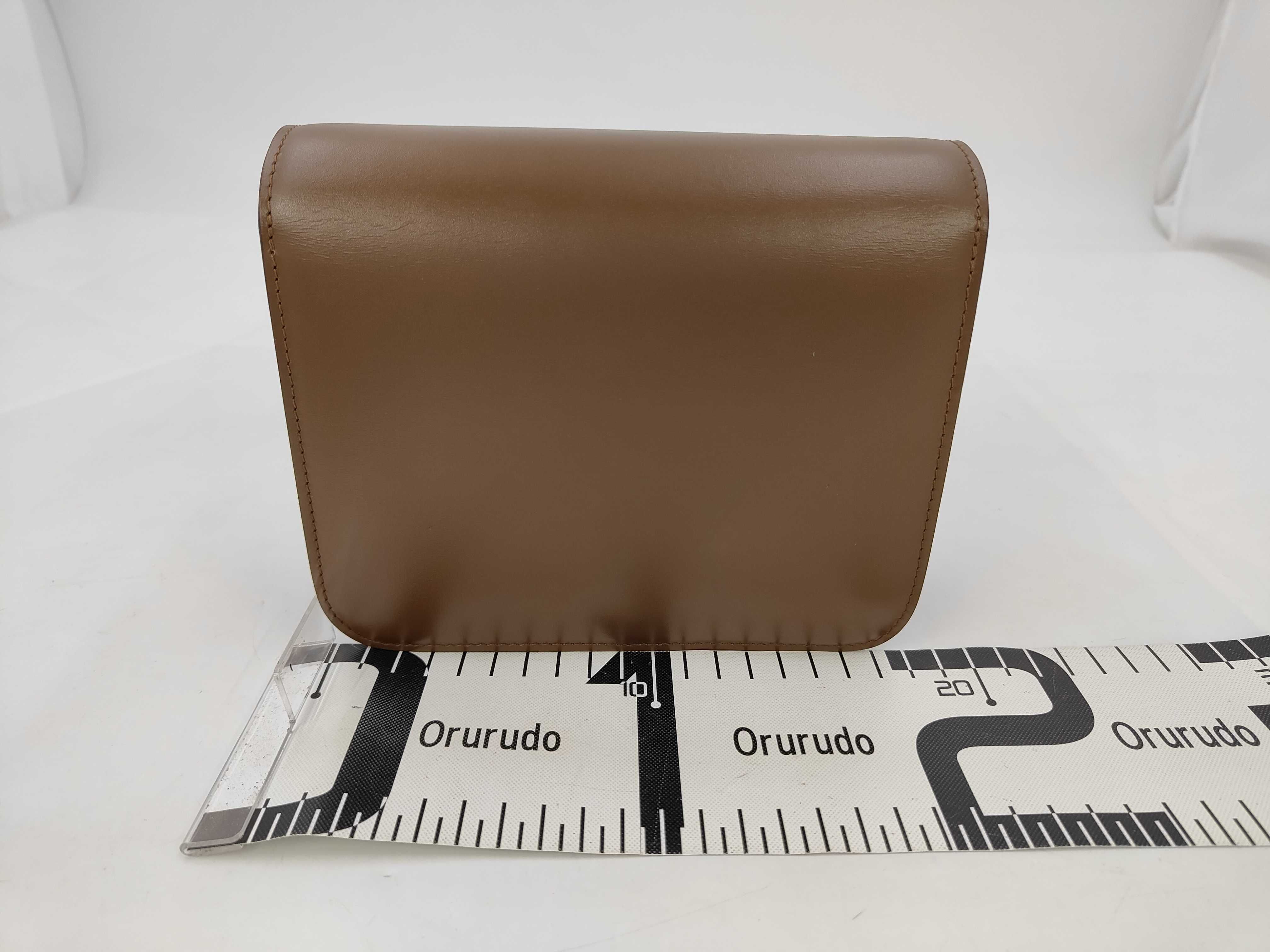 Classic Box Brown Calfskin Shoulder Bag — view 2