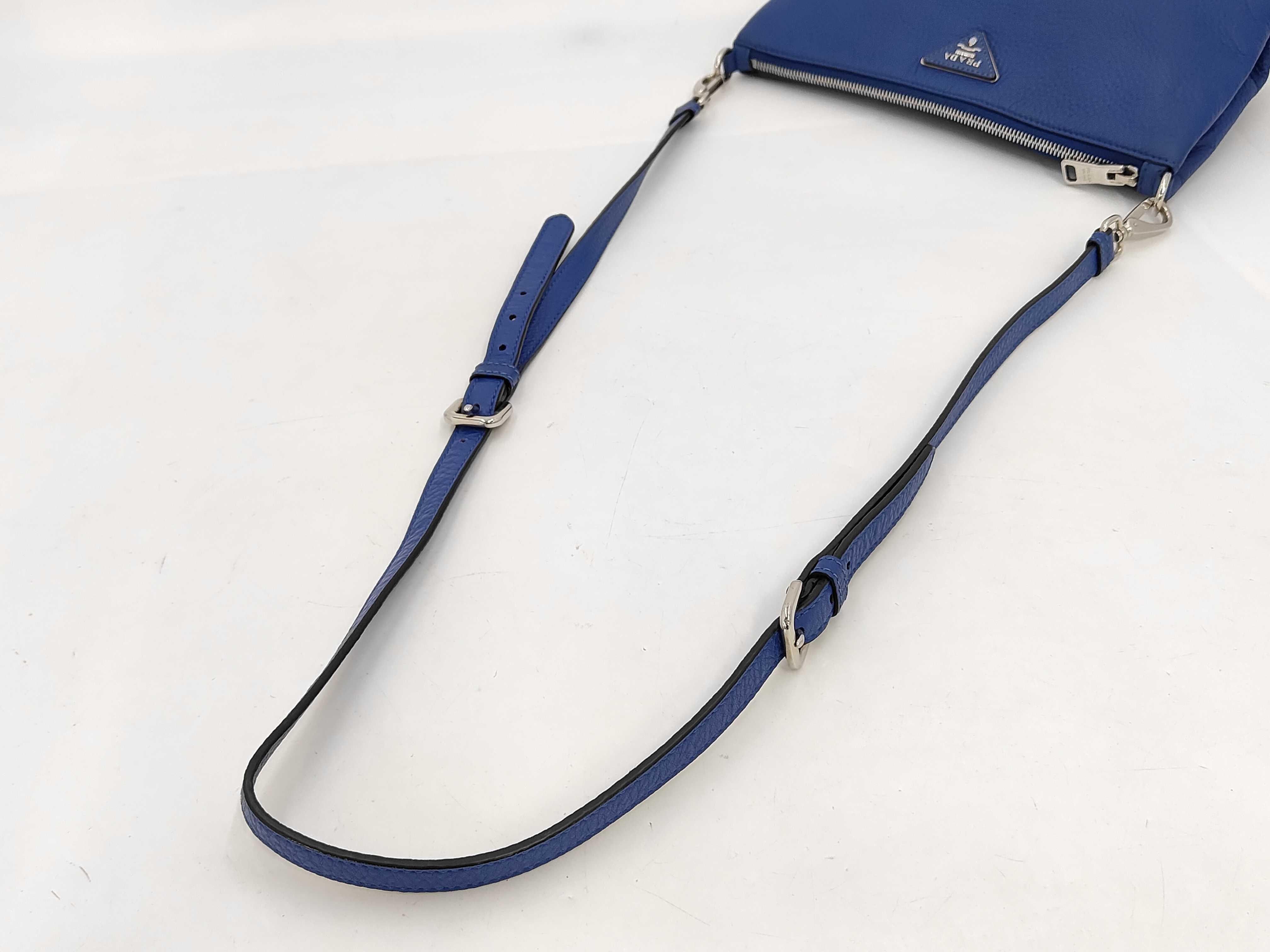 Vitello Daino Clutch Crossbody Bag (Shoulder Bag) — view 3