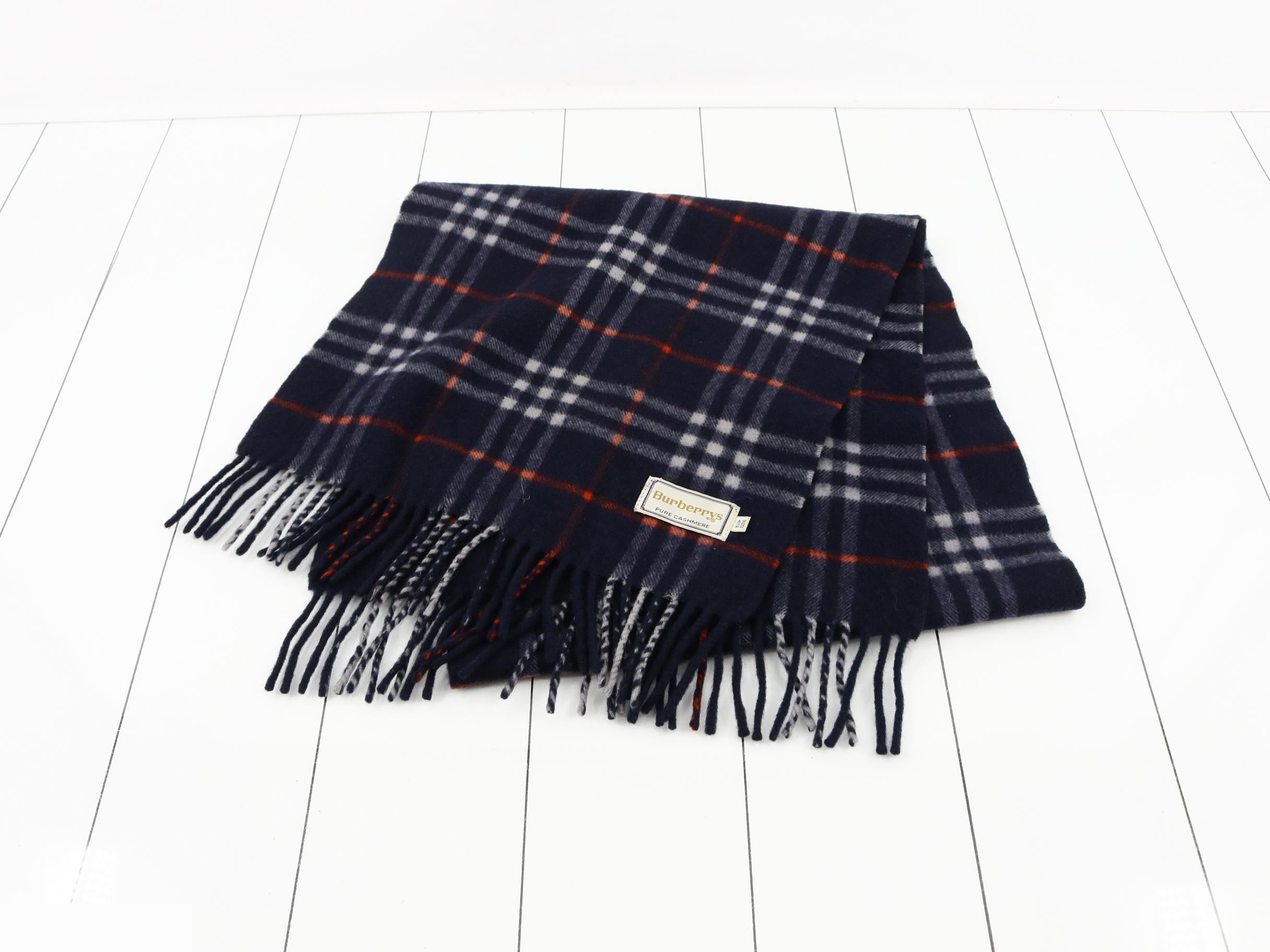 Other lines: Small items, accessories, and scarves — view 2
