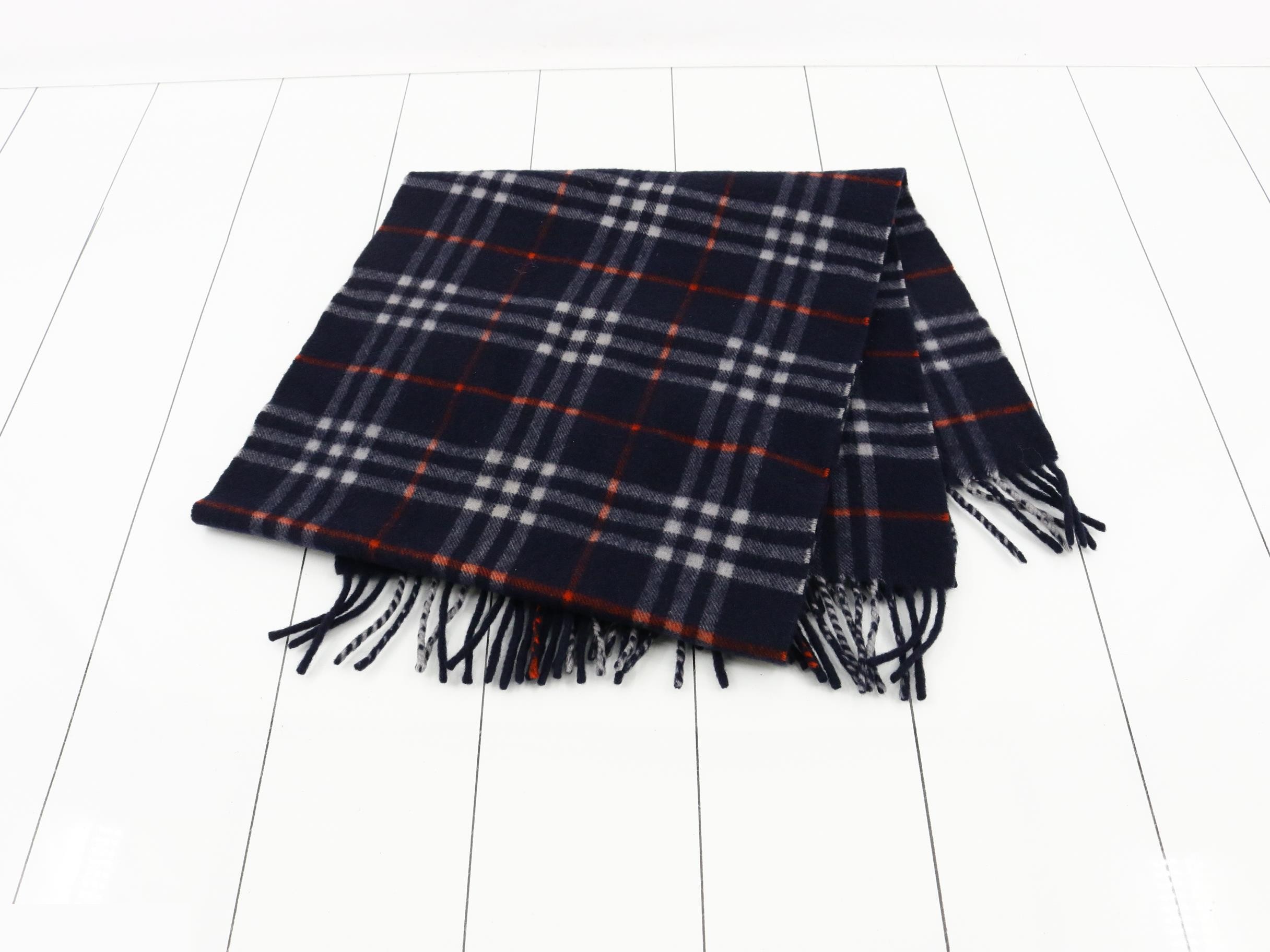 Other lines: Small items, accessories, and scarves — view 3