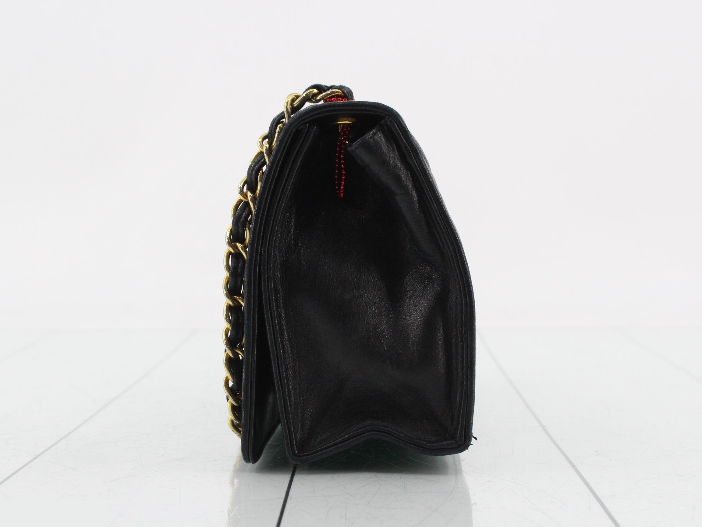 Matelassé (bag) - Shoulder bag — view 3