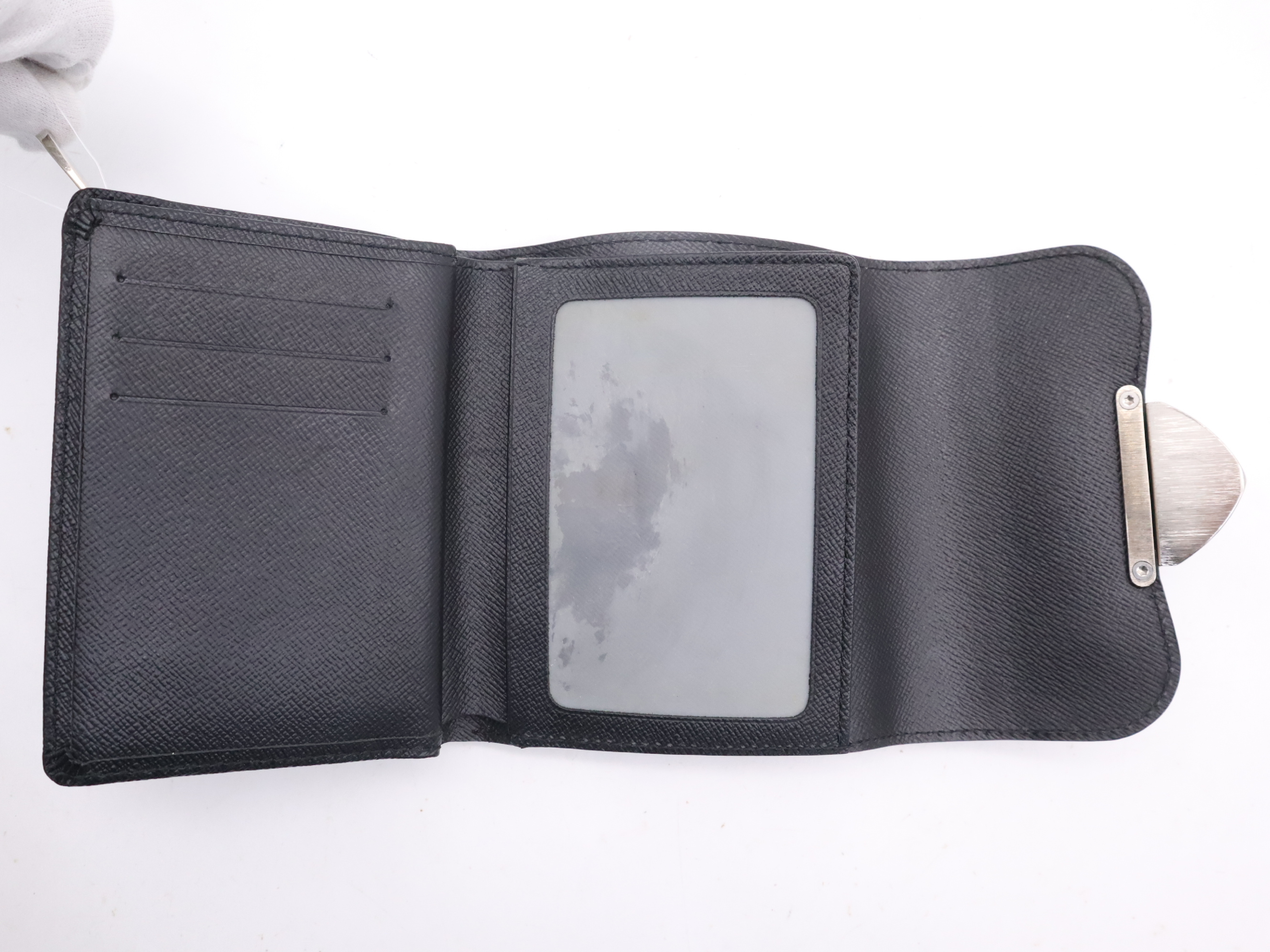 M66582 Epi Portefeuille Joy Noir Wallet — view 8