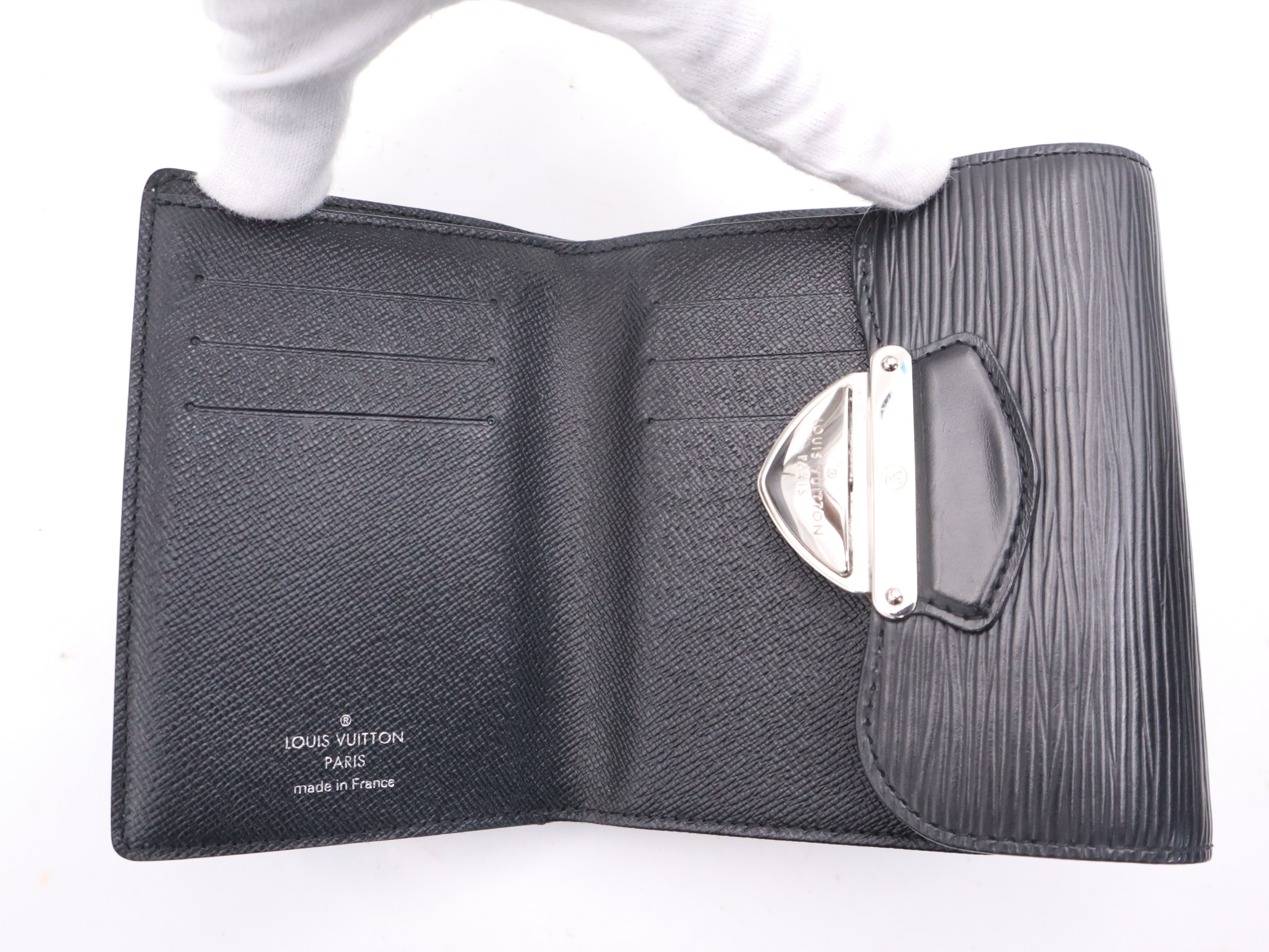 M66582 Epi Portefeuille Joy Noir Wallet — view 9