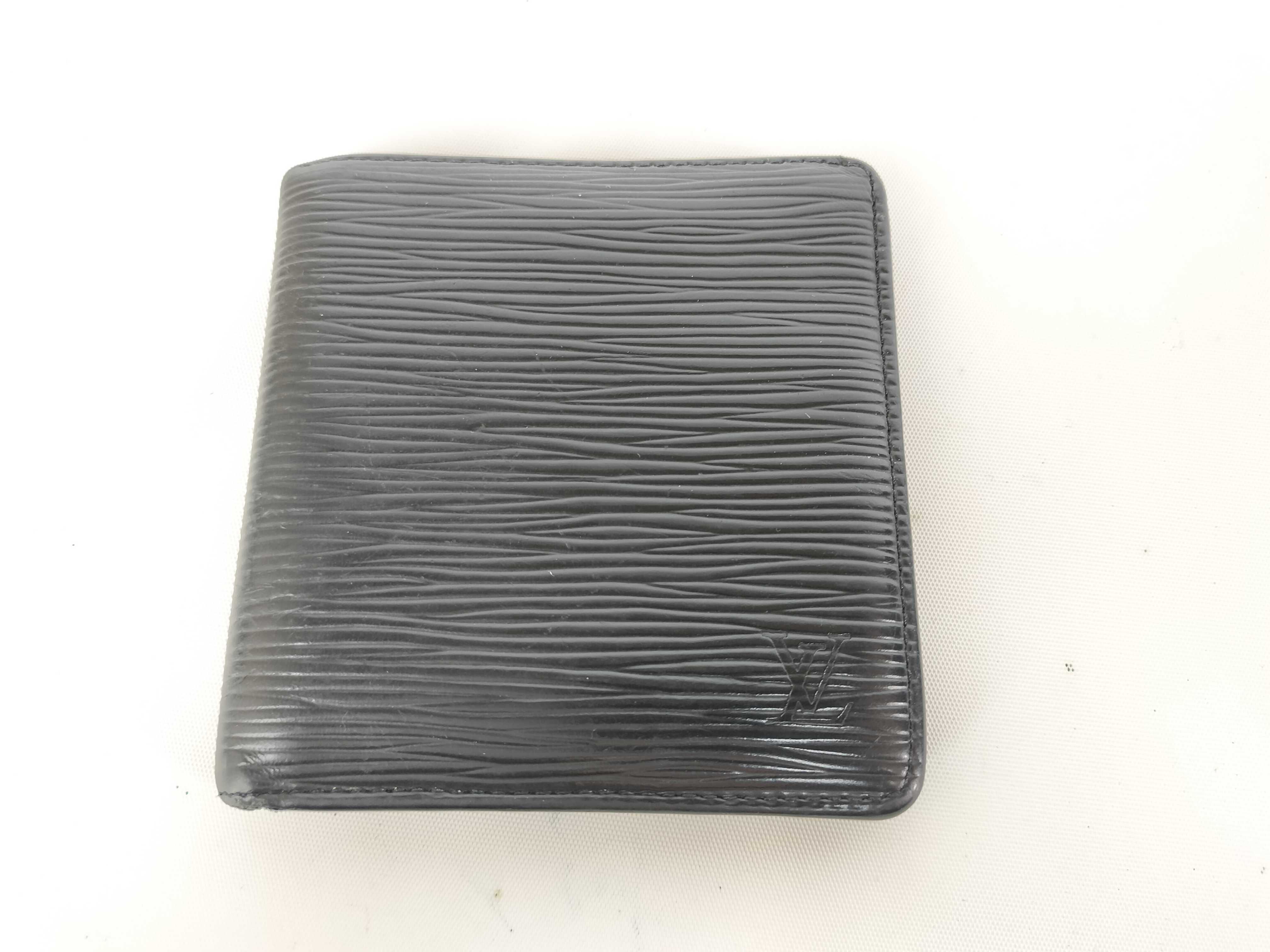 Epi Noir Bi-fold Wallet
