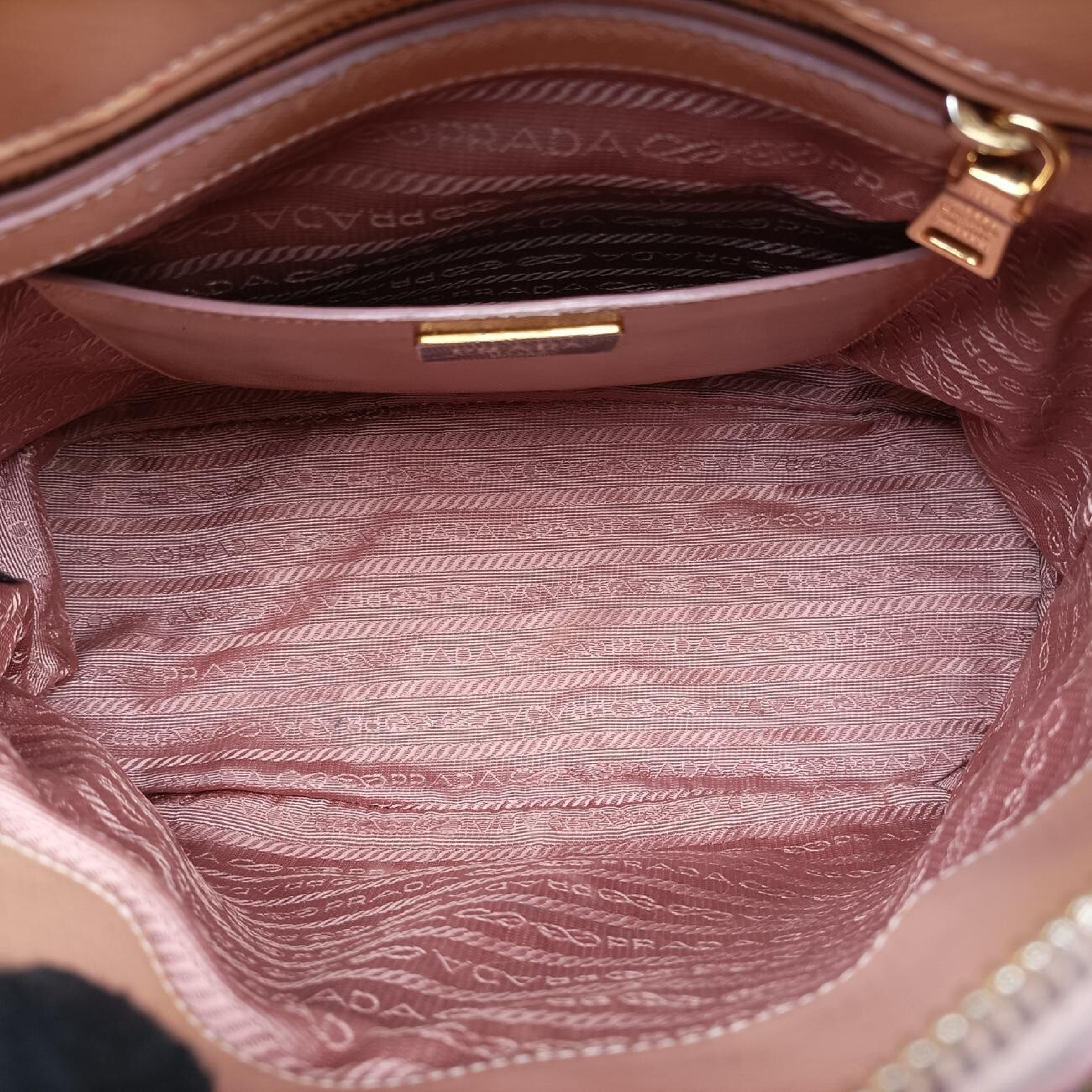 Promenade Beige Saffiano Patent BN2567 25 Handbag — view 6