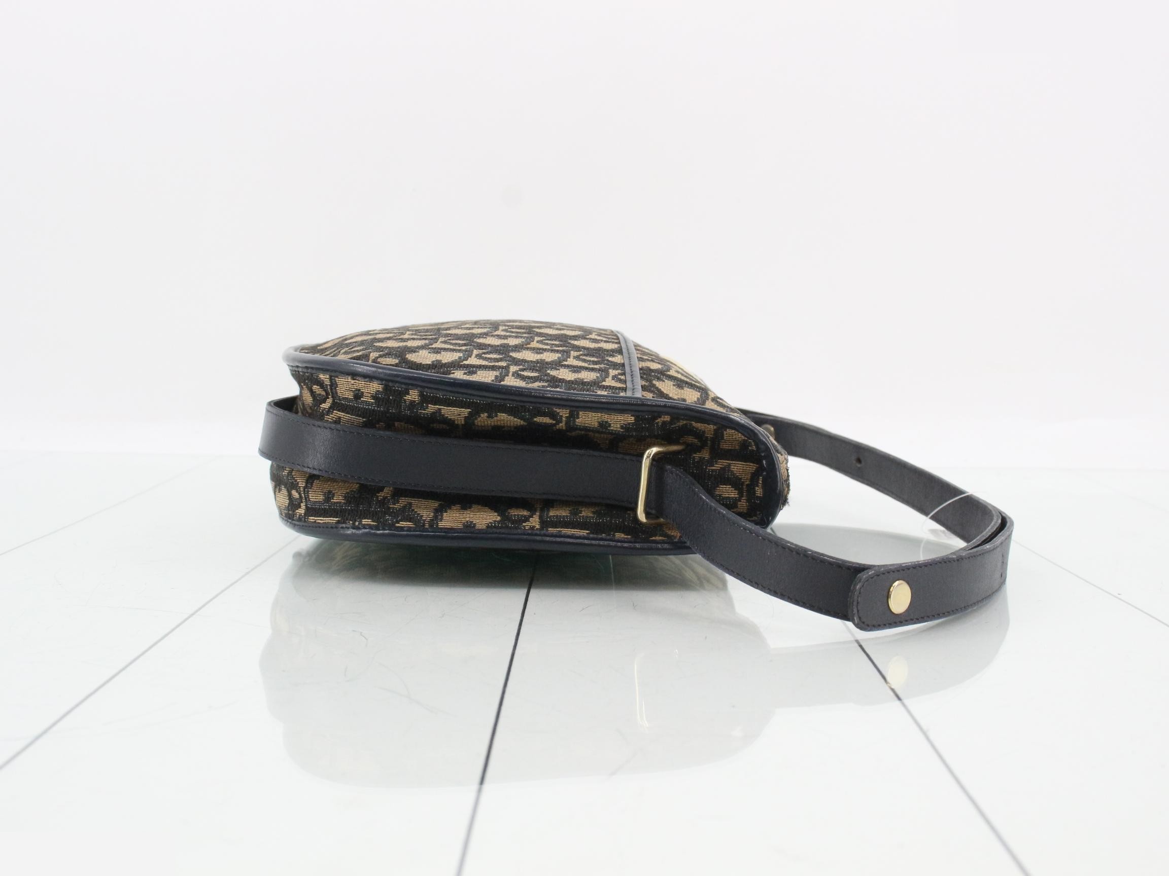 Shoulder bag — view 3