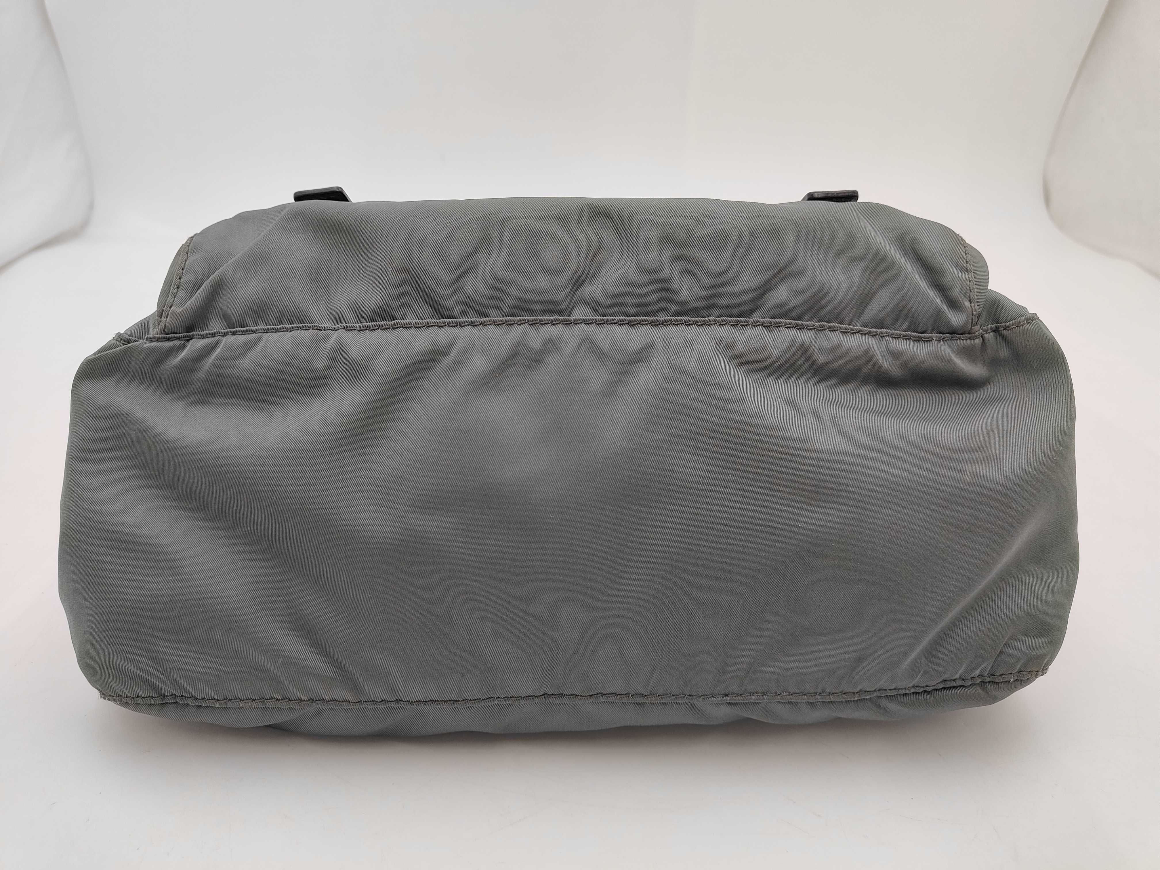 Nylon Messenger Shoulder Bag (Green) — view 3