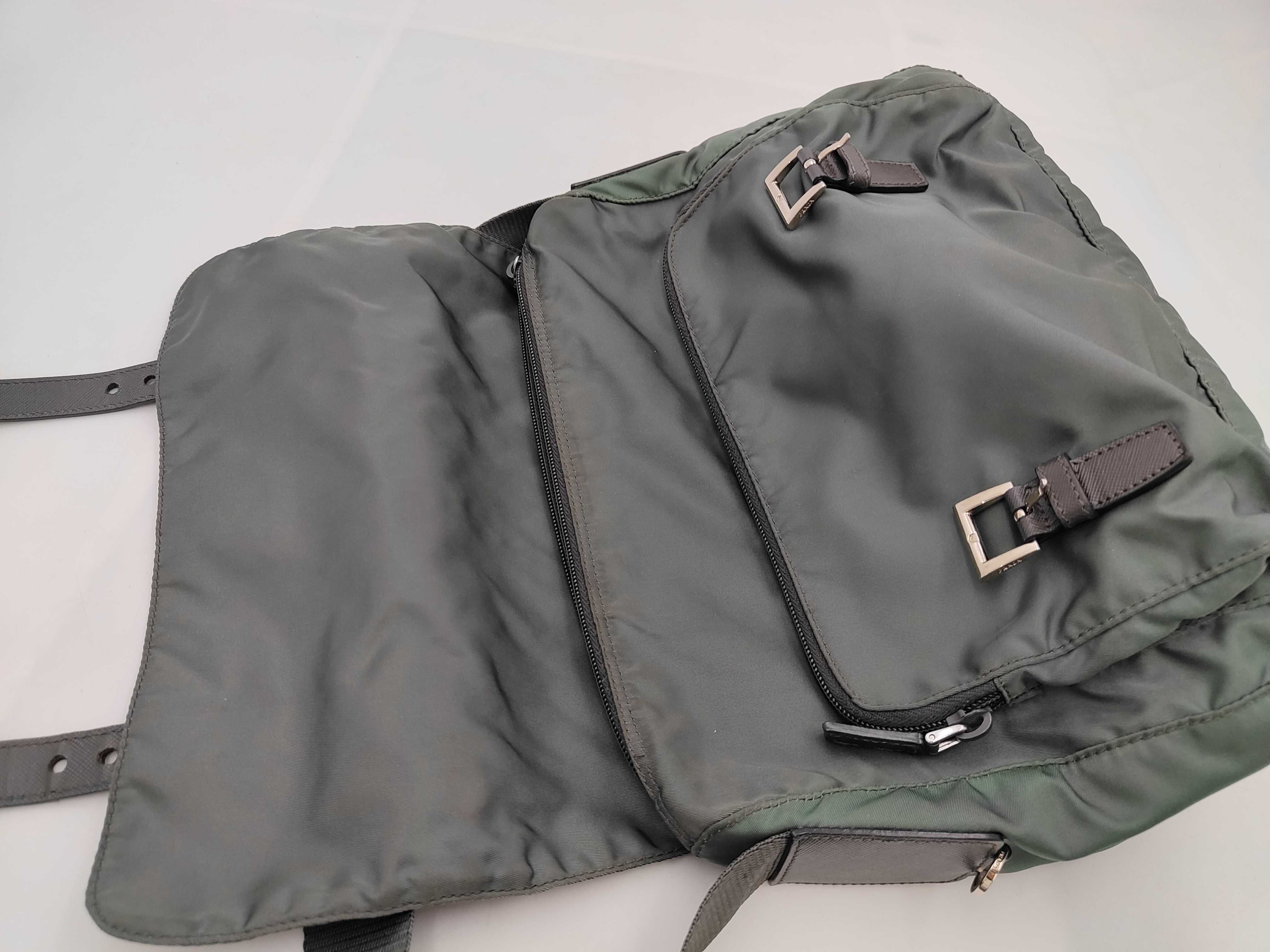 Nylon Messenger Shoulder Bag (Green) — view 8
