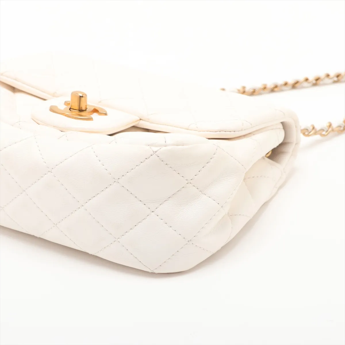 Matelassé Lambskin Single Flap Single Chain Bag, White with Gold Hardware, 30607958 (Serial Number in the 30s), AS2203 — view 3
