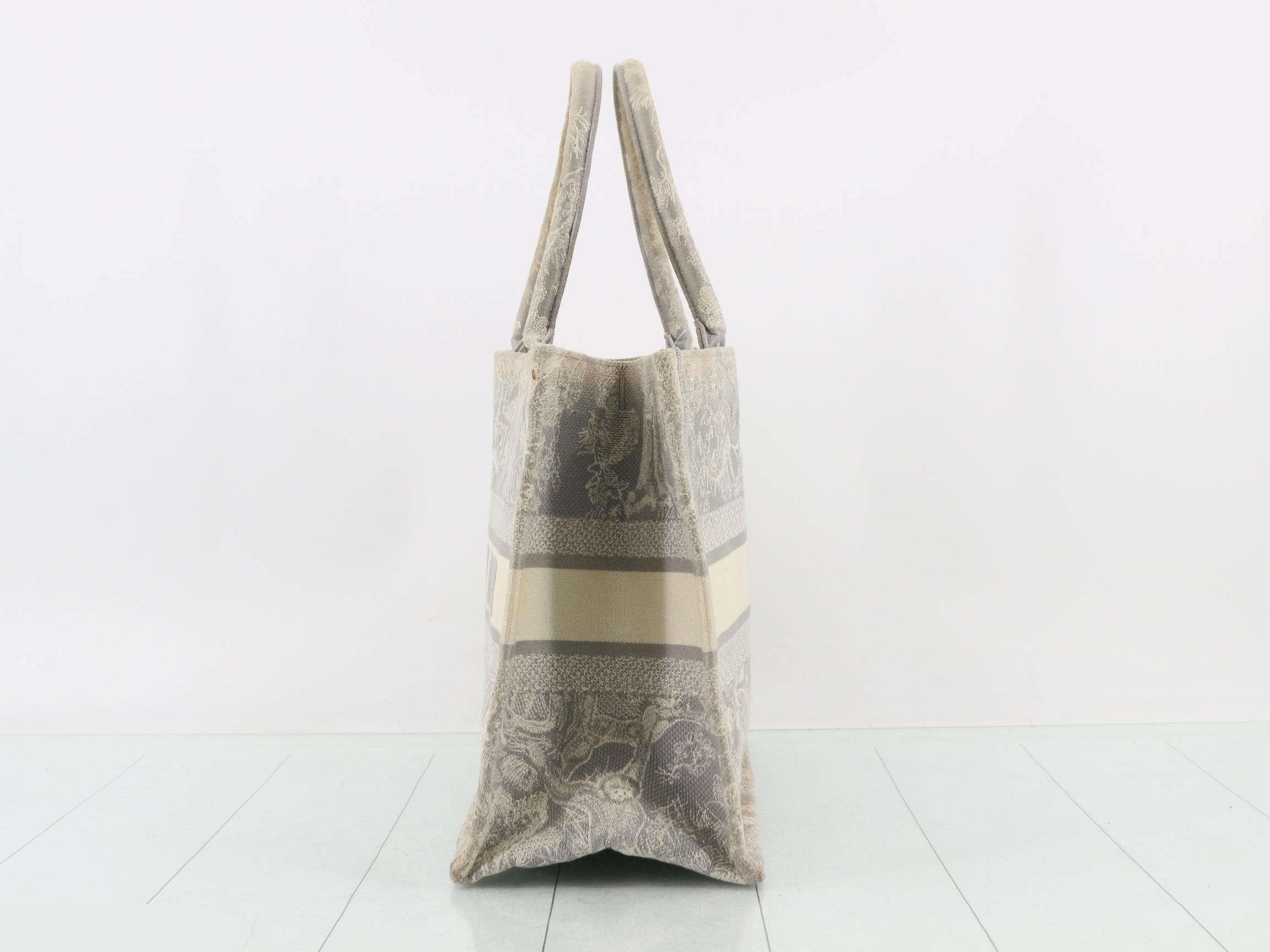 Book tote medium — view 3