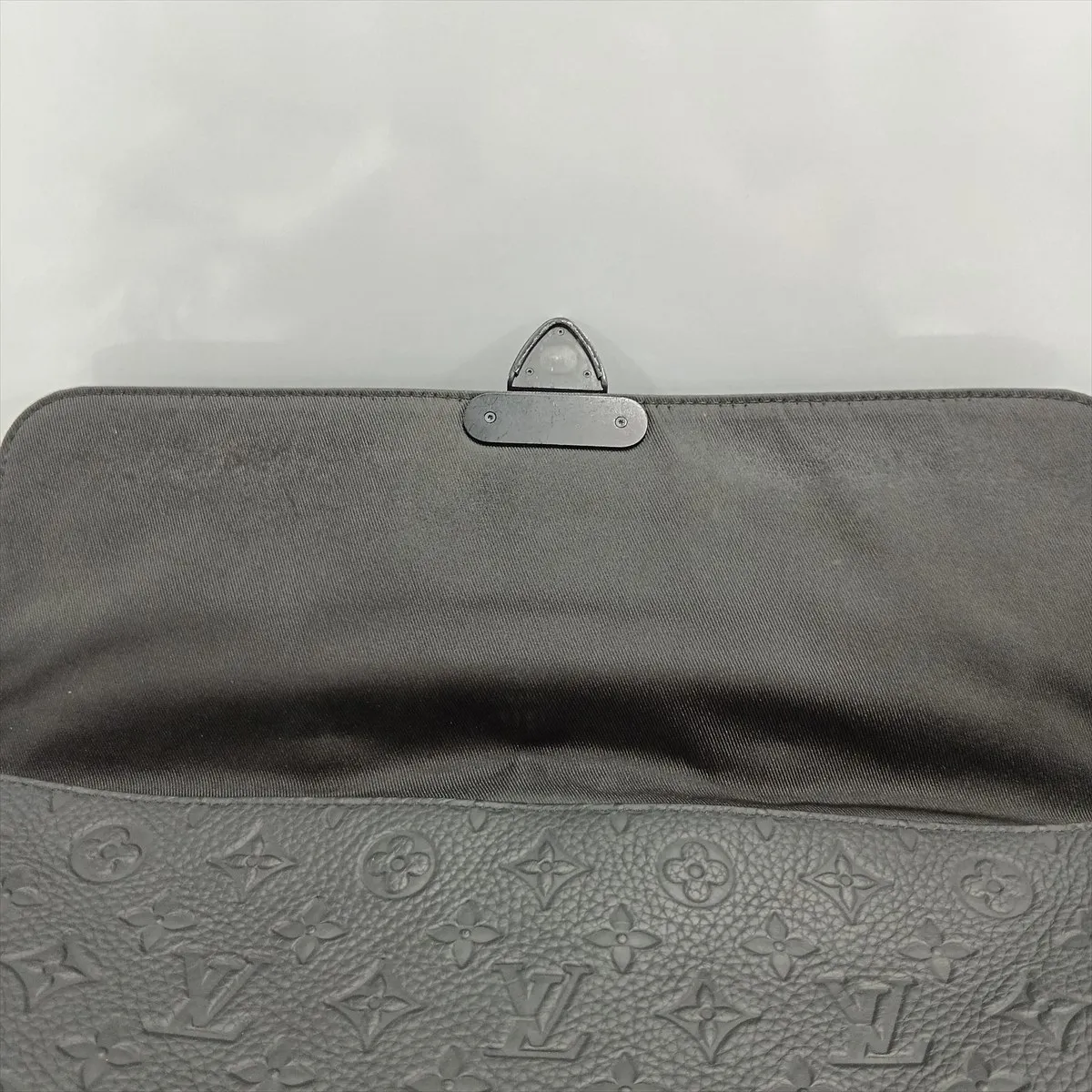 Taurillon Monogram S-Lock Briefcase M20835 Black (RFID detected) — view 15
