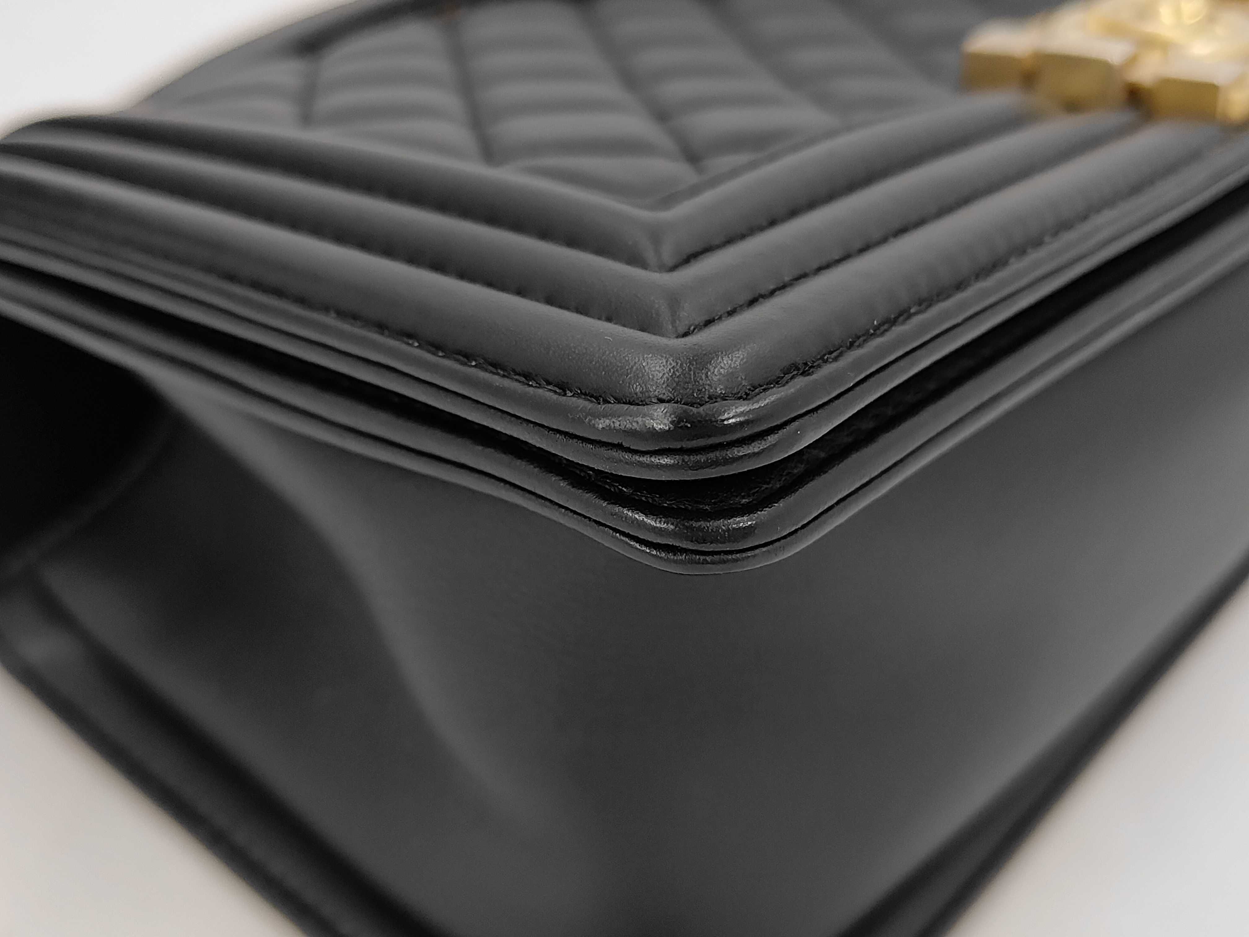 Matelassé Lambskin Boy Chanel Black Shoulder Bag — view 3