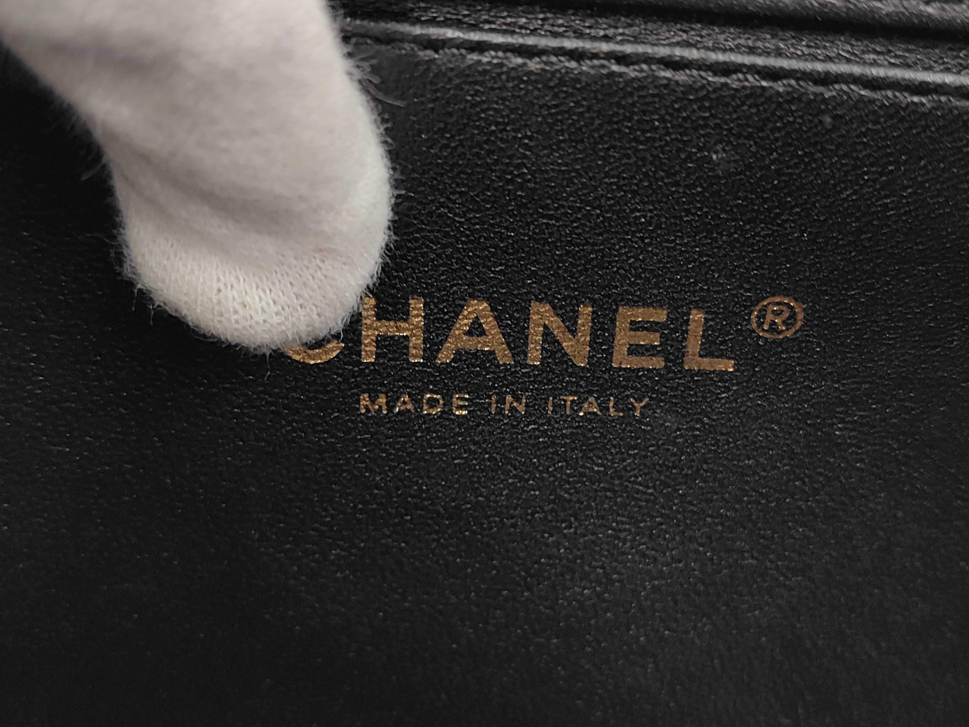 Matelassé Lambskin Boy Chanel Black Shoulder Bag — view 10