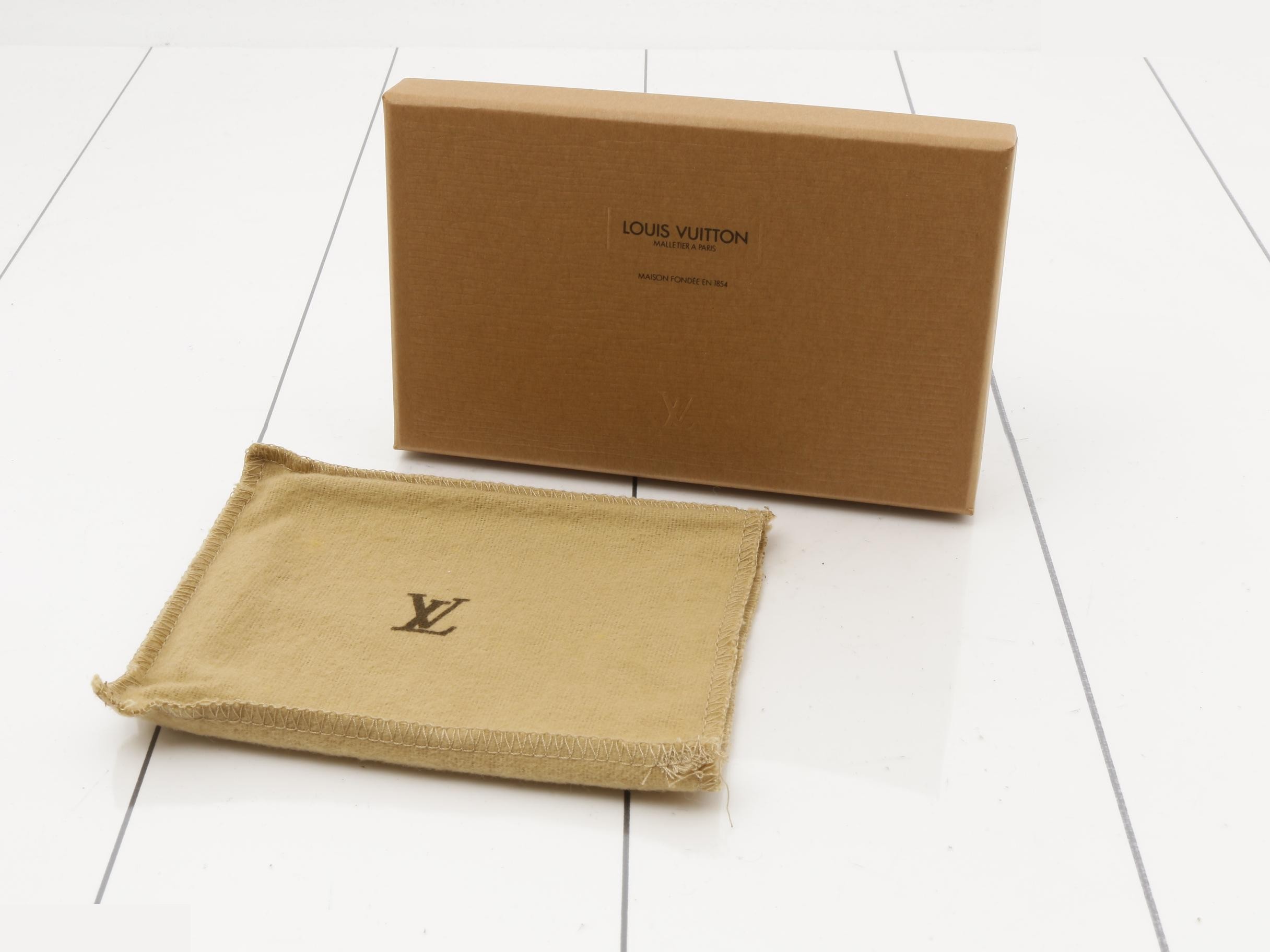 wallet — view 5