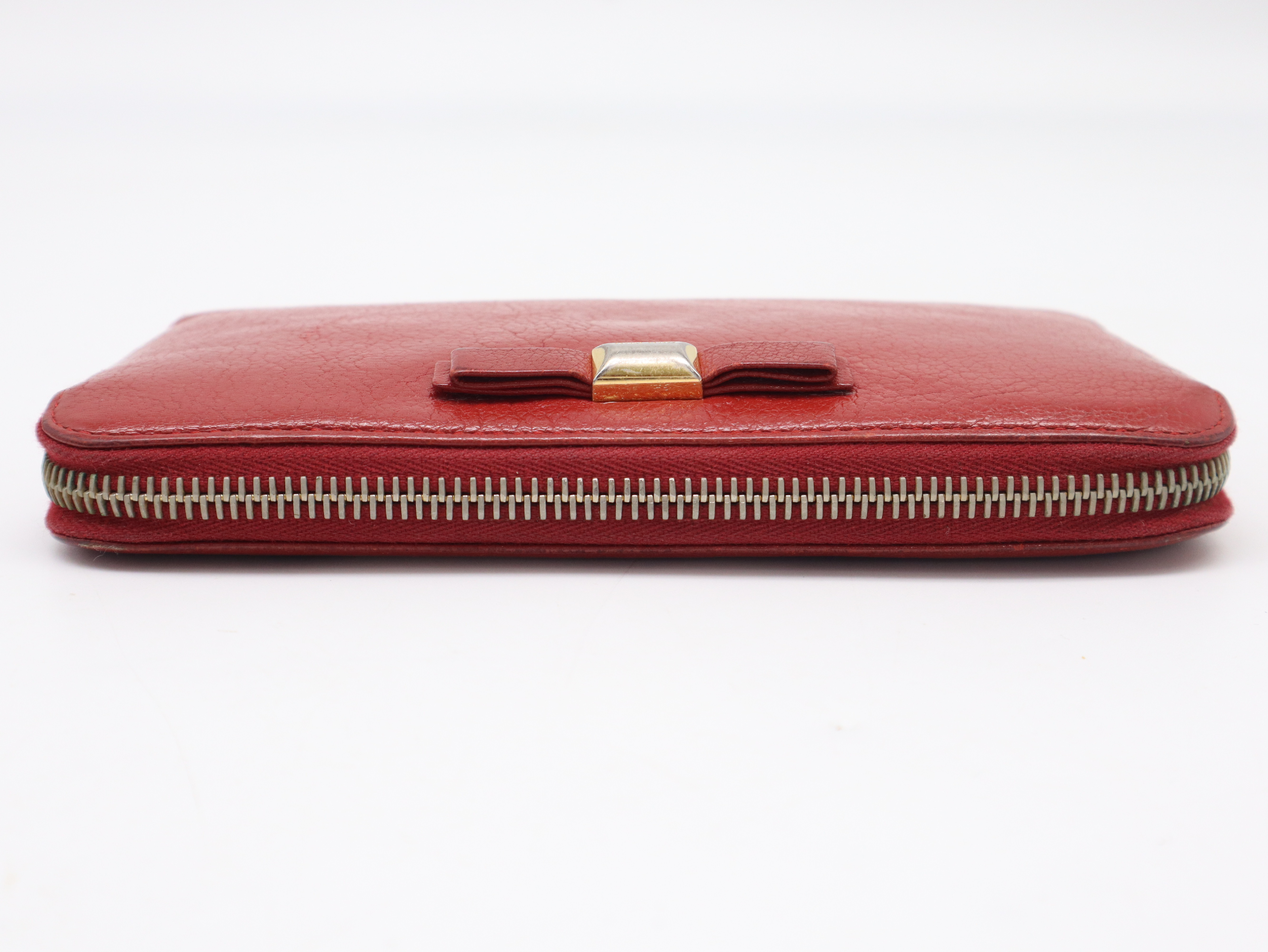 5M0506 Leather Round Ribbon Long Wallet, Red, with Guarantee Card and Box. — view 3