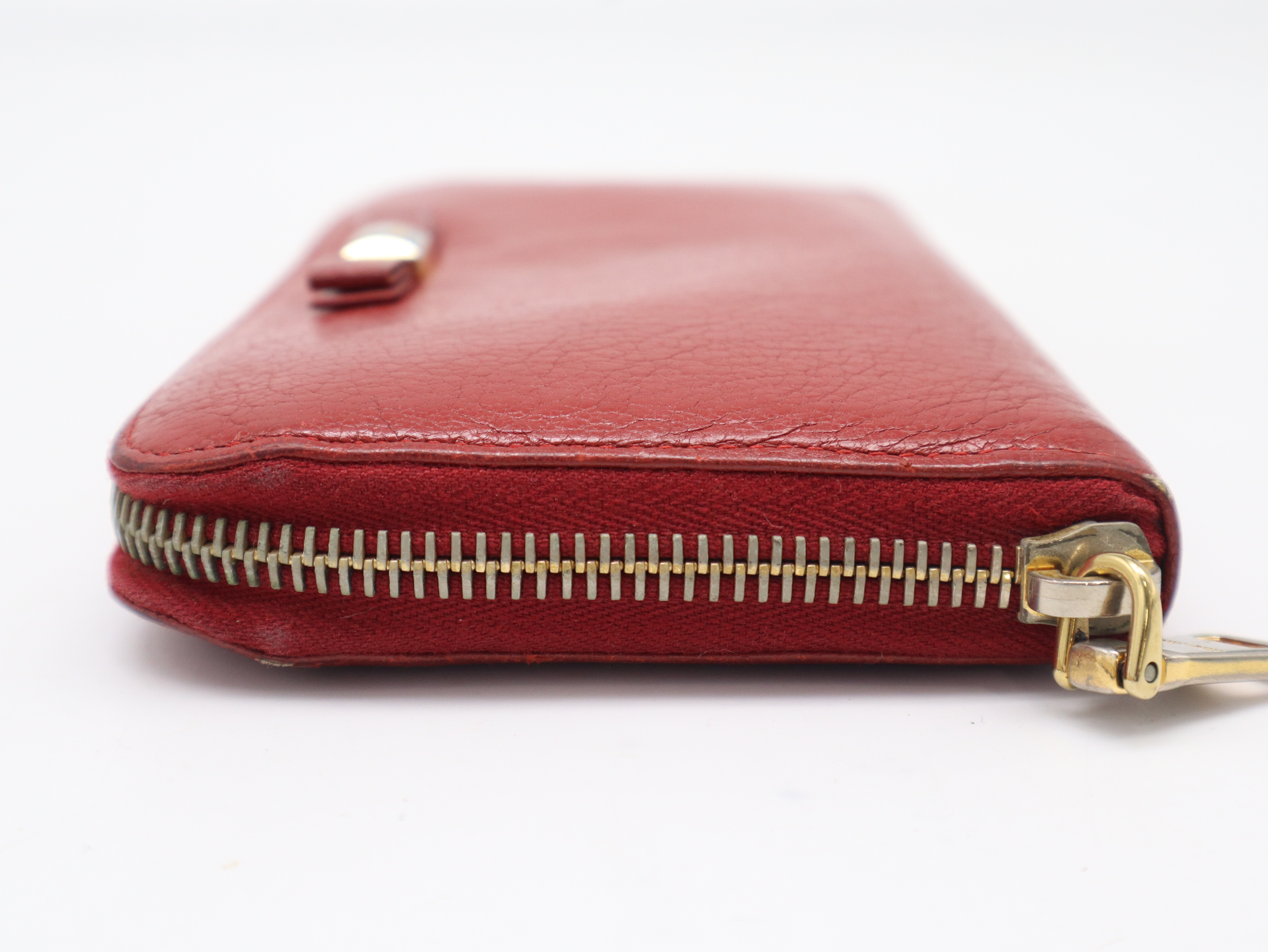 5M0506 Leather Round Ribbon Long Wallet, Red, with Guarantee Card and Box. — view 5