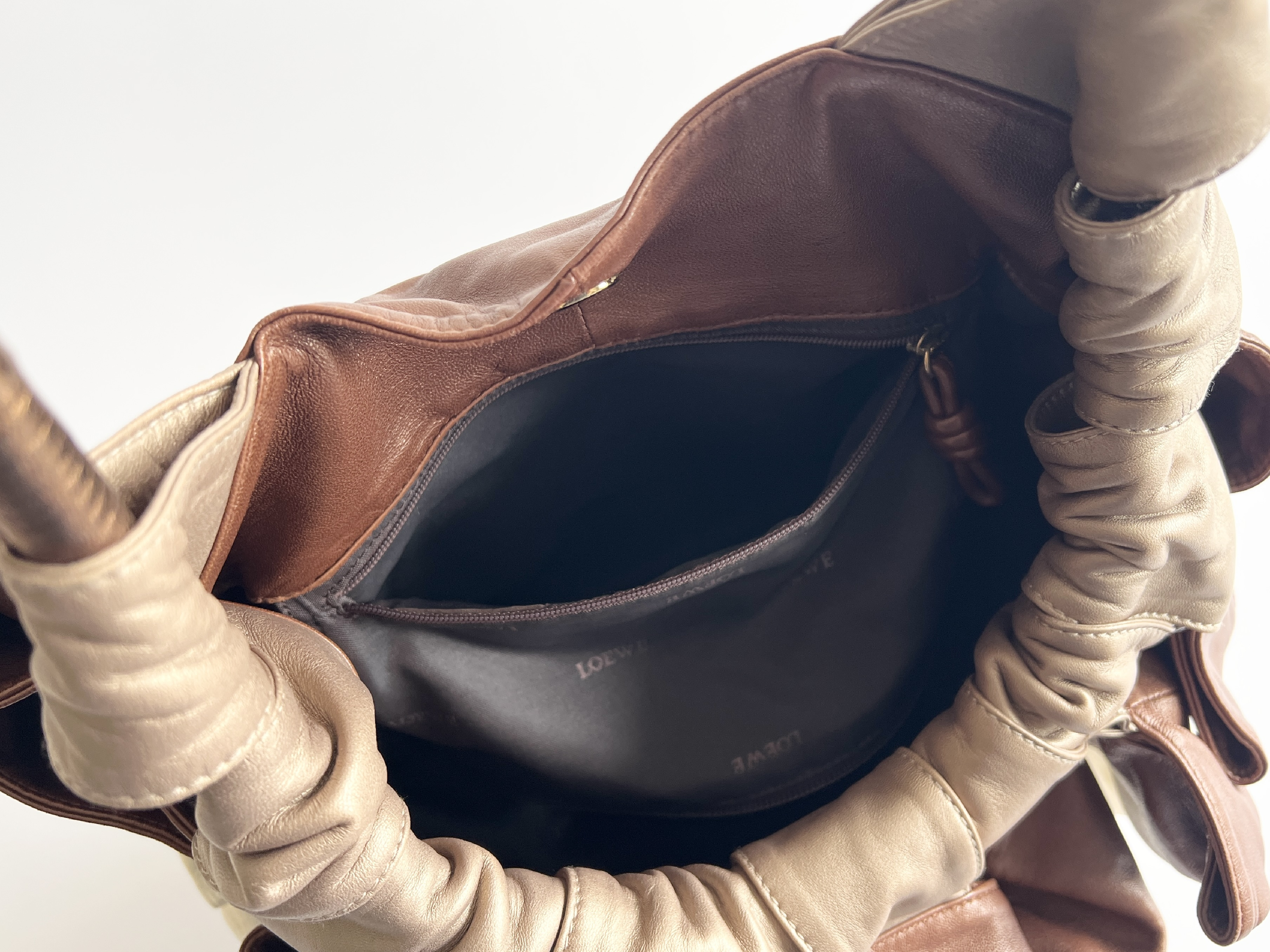 Nappa Aire Anagram Logo Handbag Tote Bag — view 6