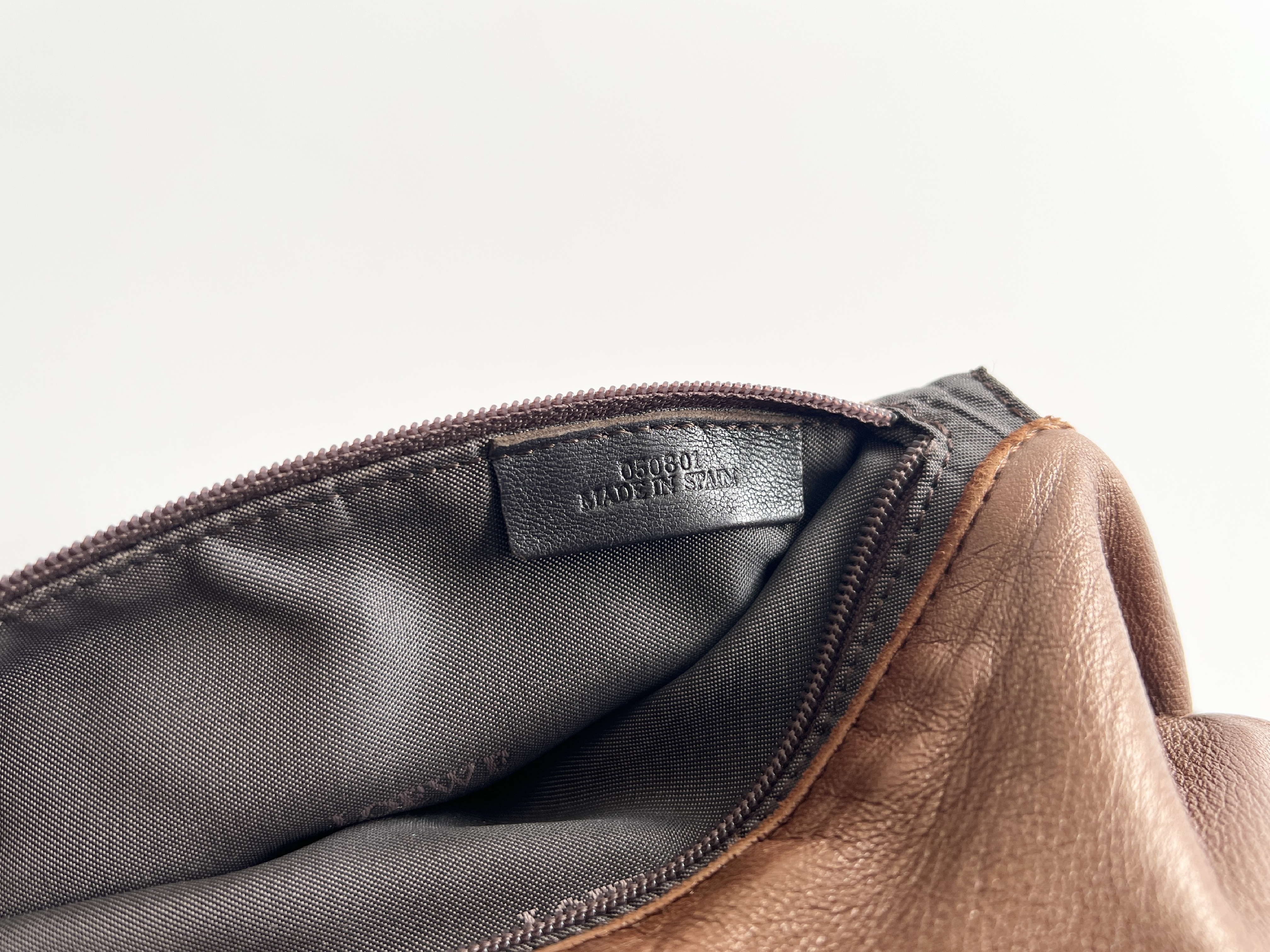 Nappa Aire Anagram Logo Handbag Tote Bag — view 7