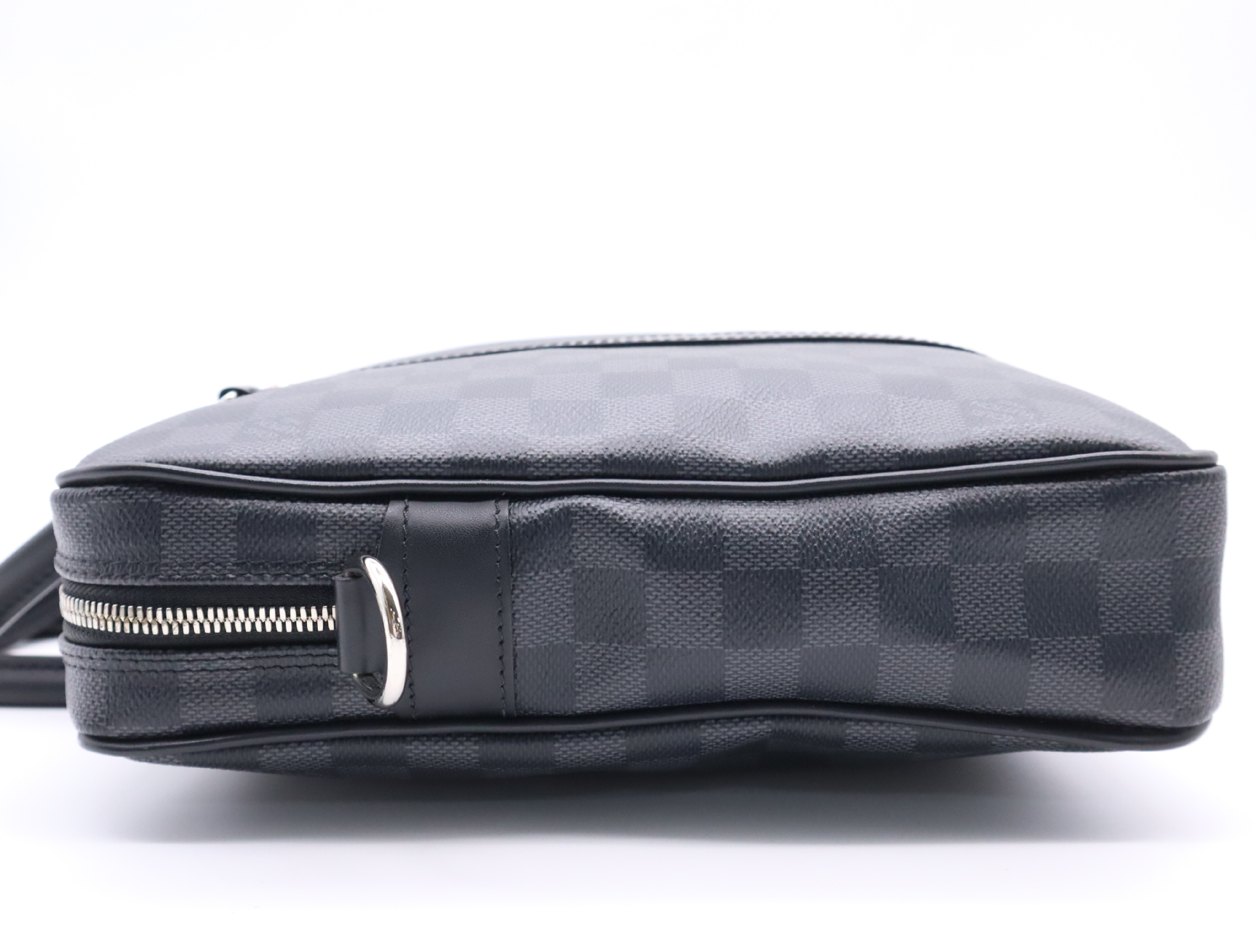 N41478 Graphite Portedocument Voyage PDV PM RFID-tested business bag — view 3