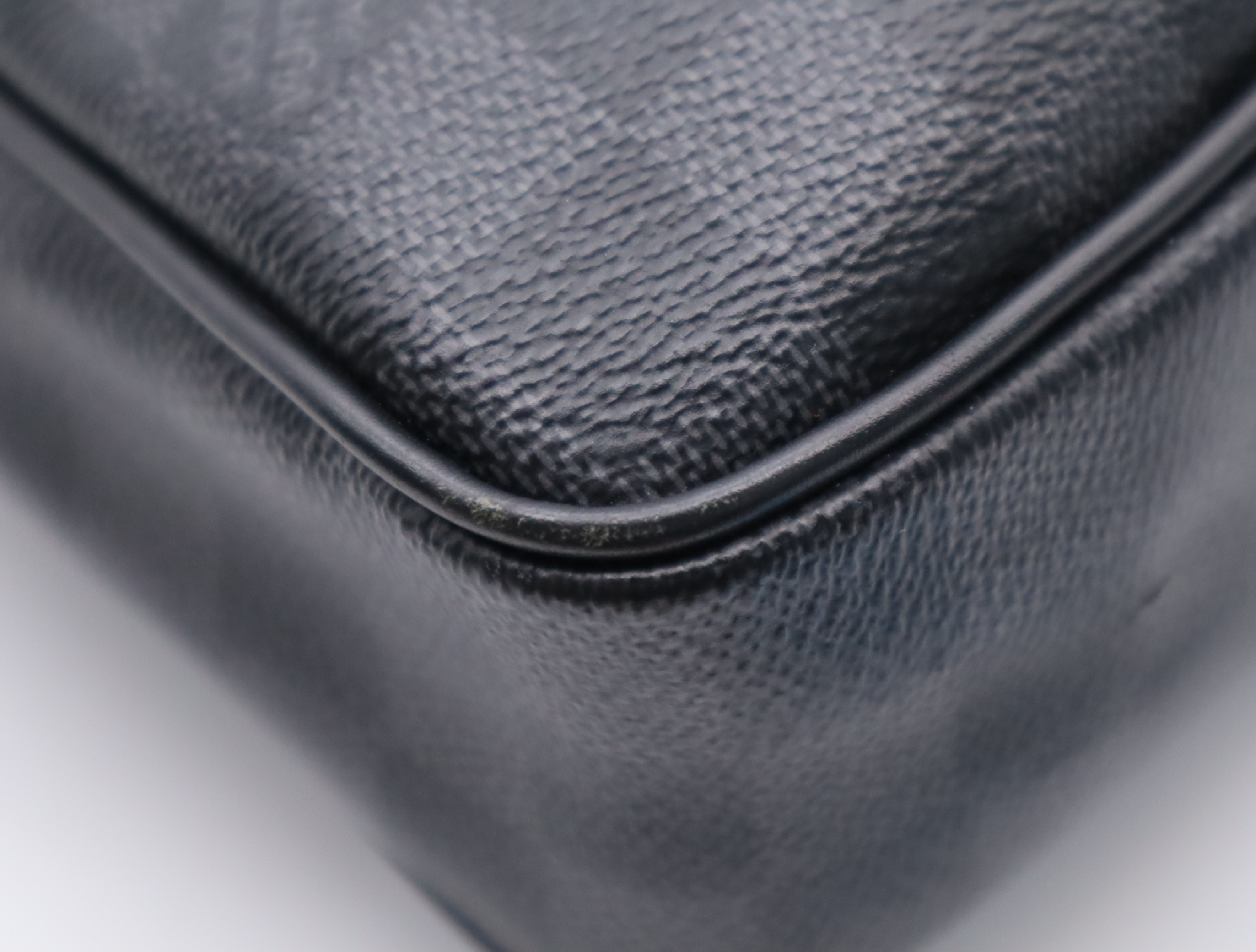 N41478 Graphite Portedocument Voyage PDV PM RFID-tested business bag — view 6