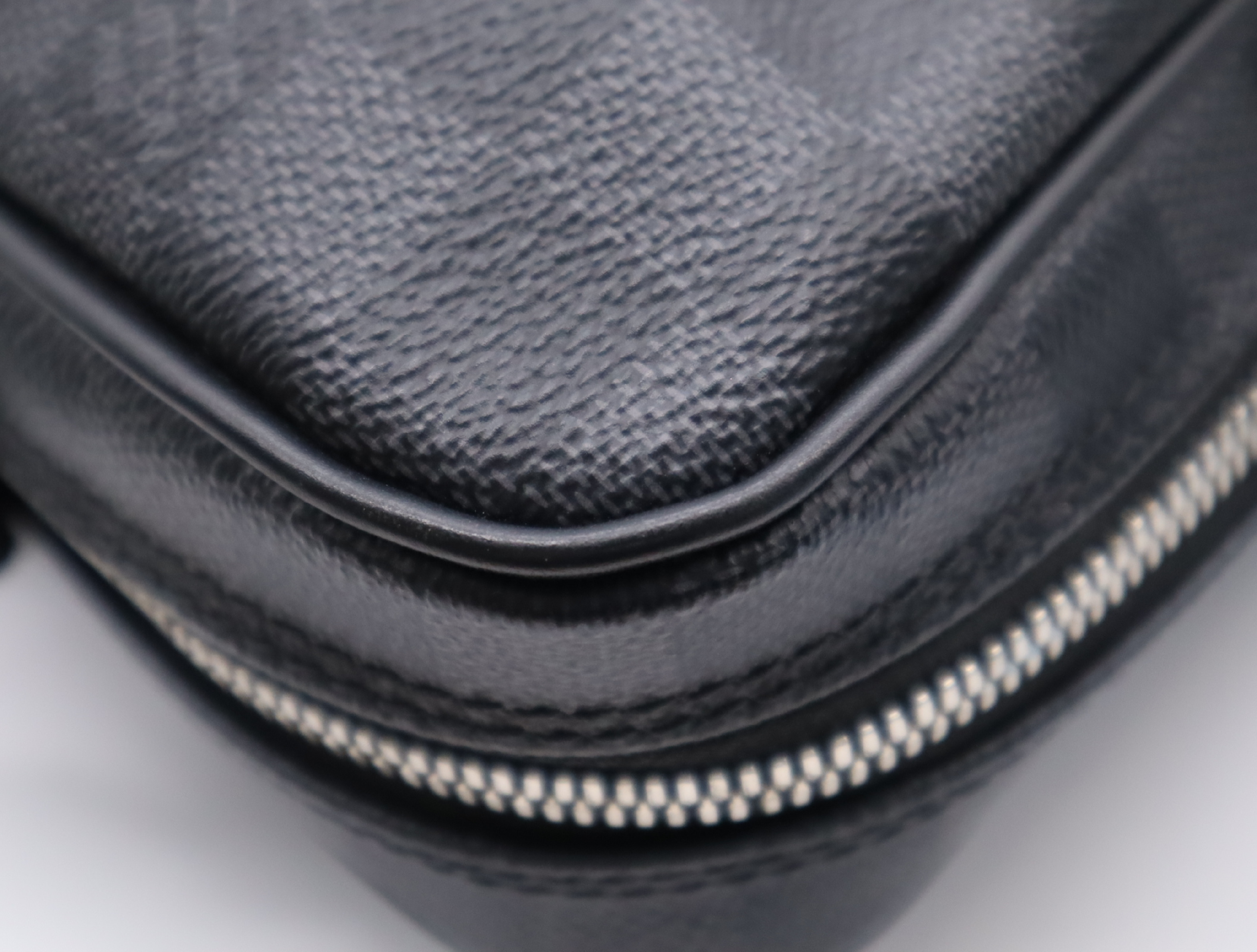 N41478 Graphite Portedocument Voyage PDV PM RFID-tested business bag — view 8