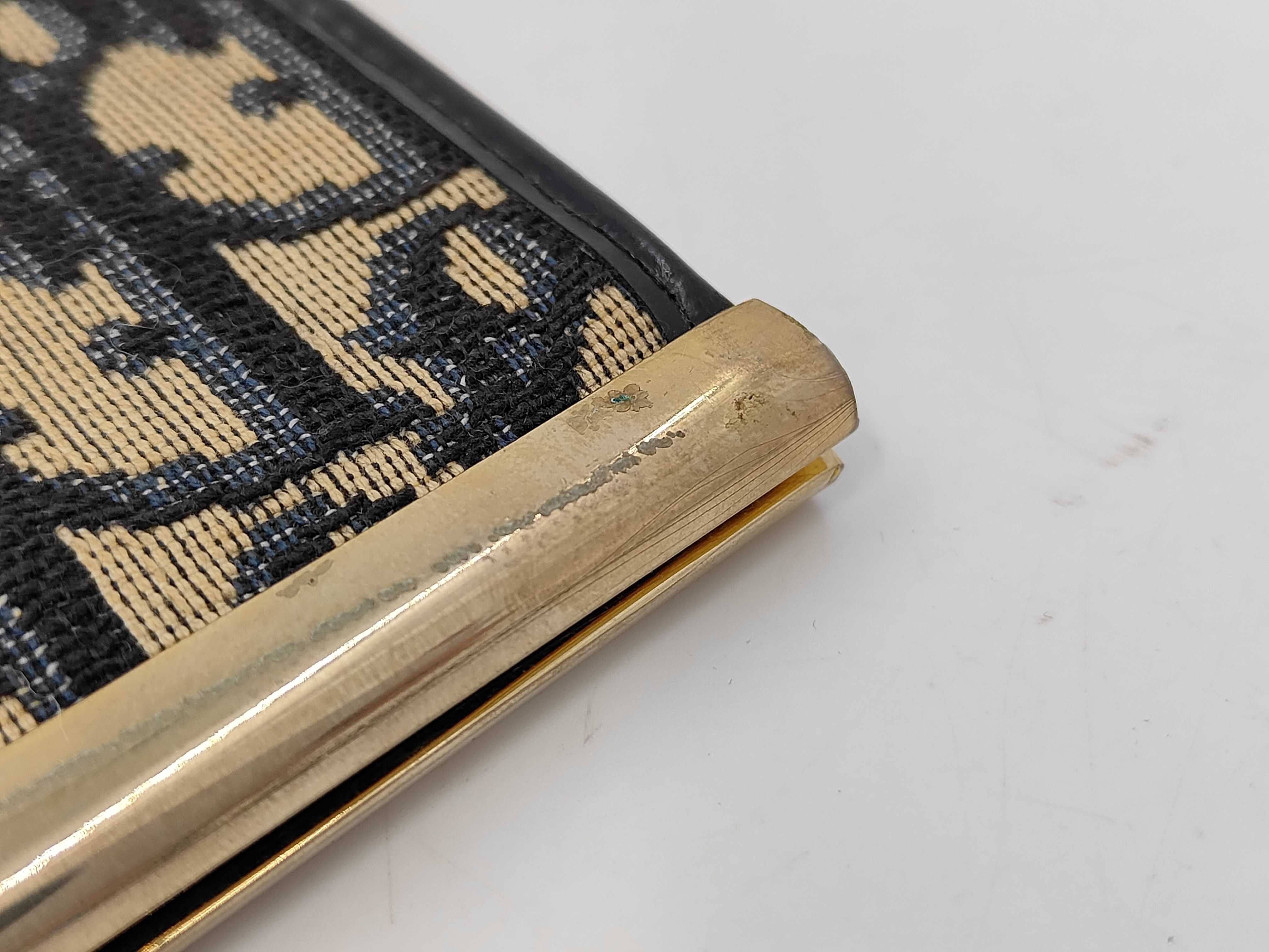 wallet — view 5
