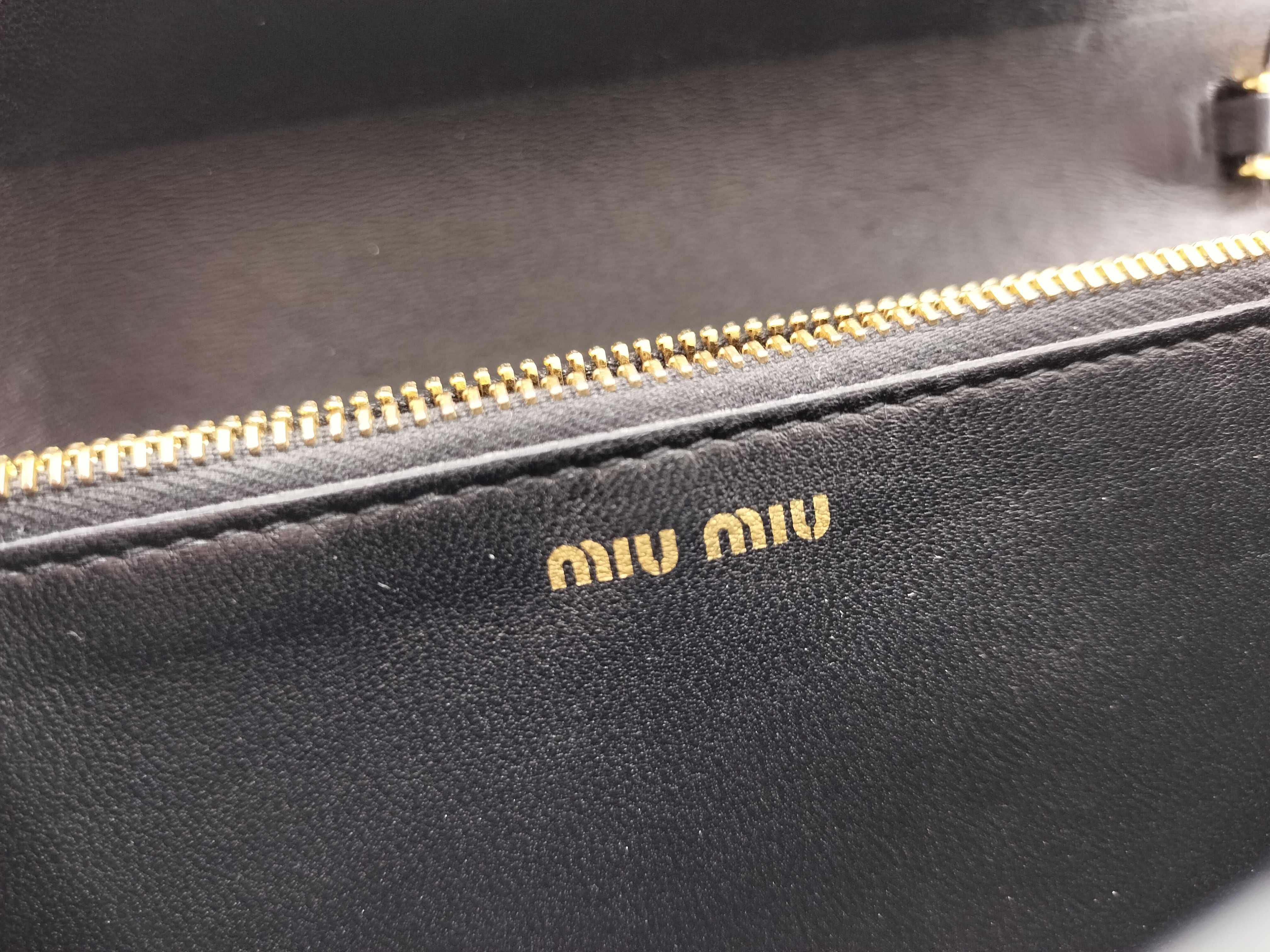 Chain Wallet Matelassé Black Clutch Bag — view 15