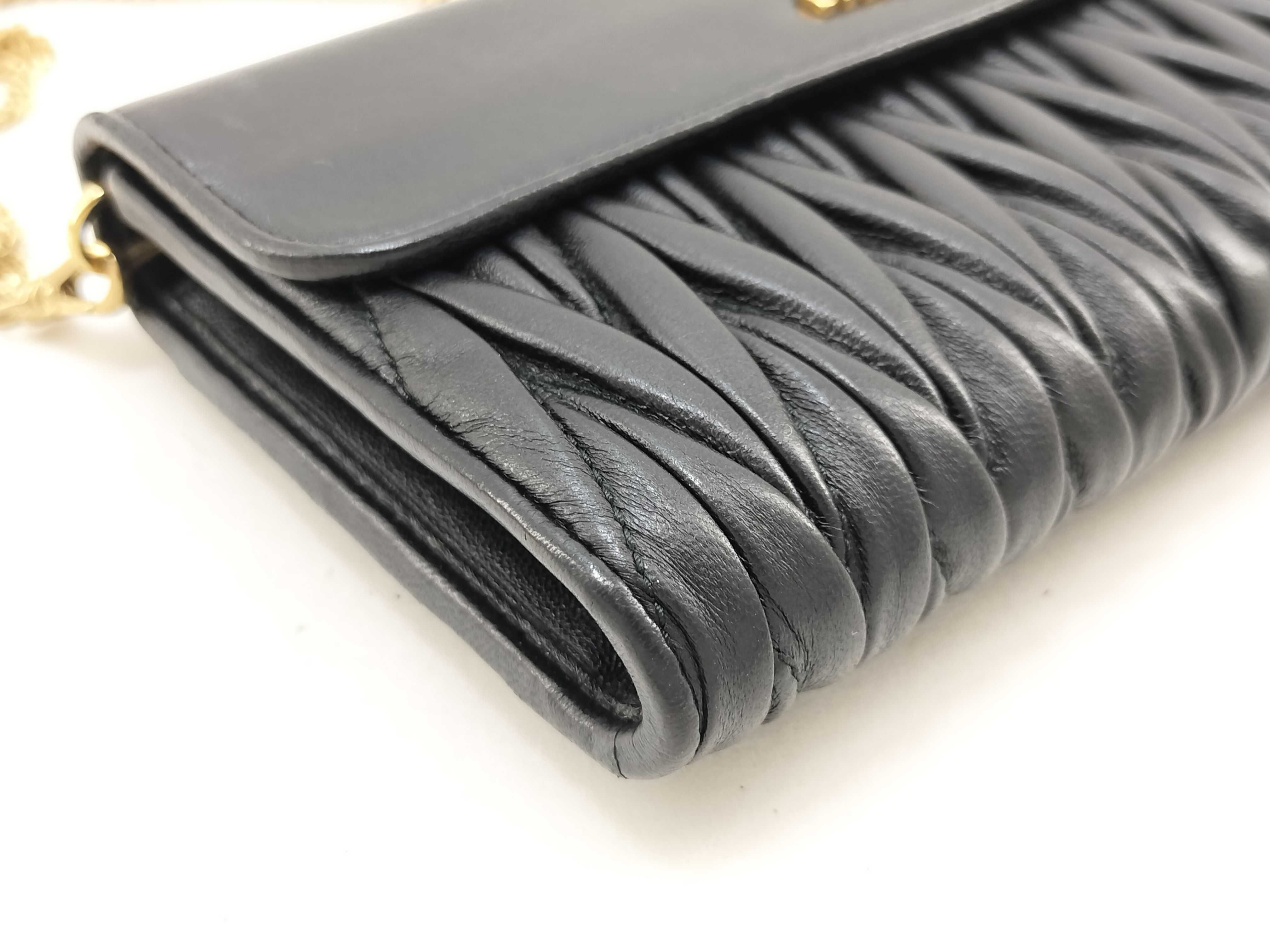 Chain Wallet Matelassé Black Clutch Bag — view 4