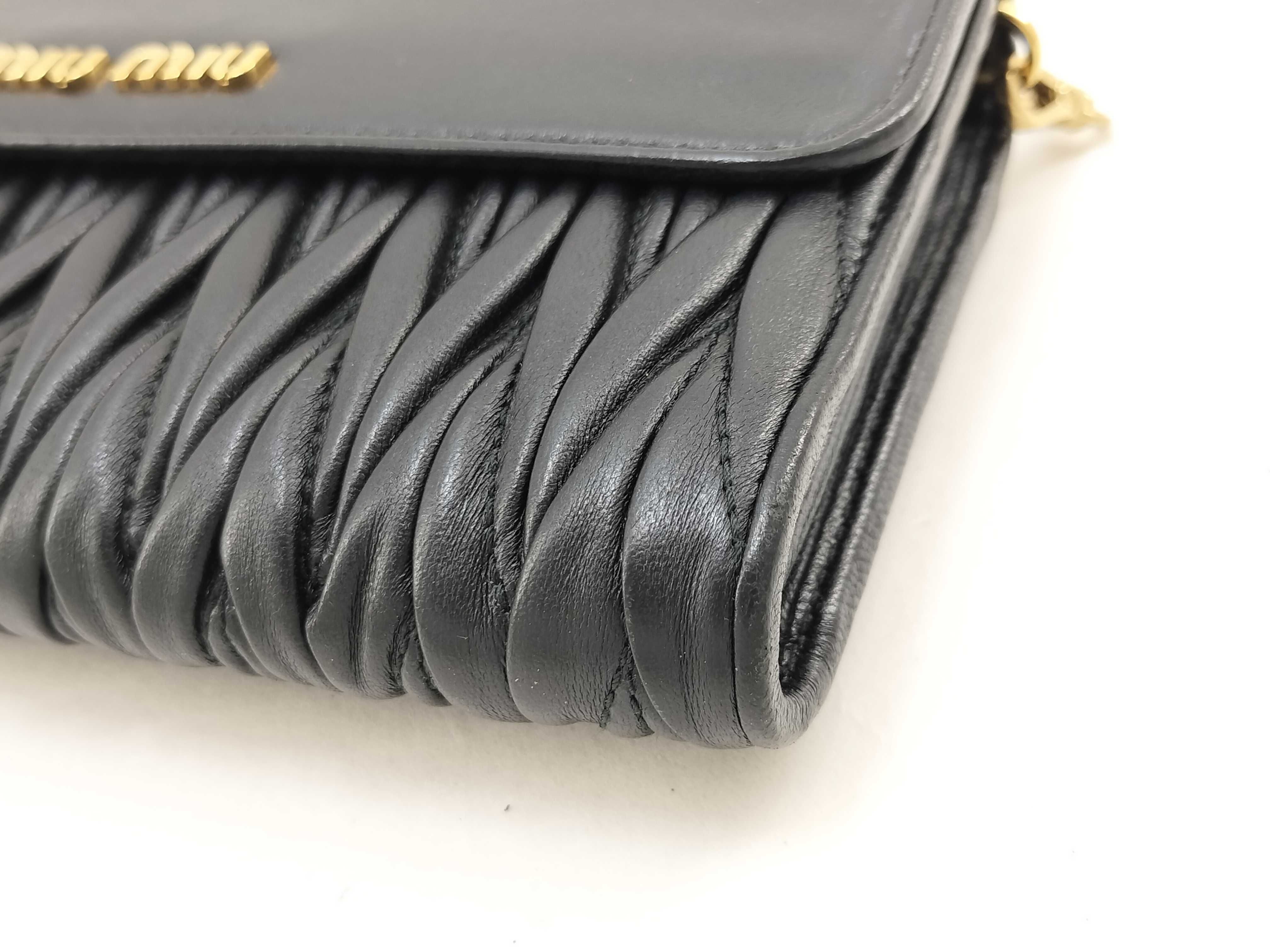 Chain Wallet Matelassé Black Clutch Bag — view 5