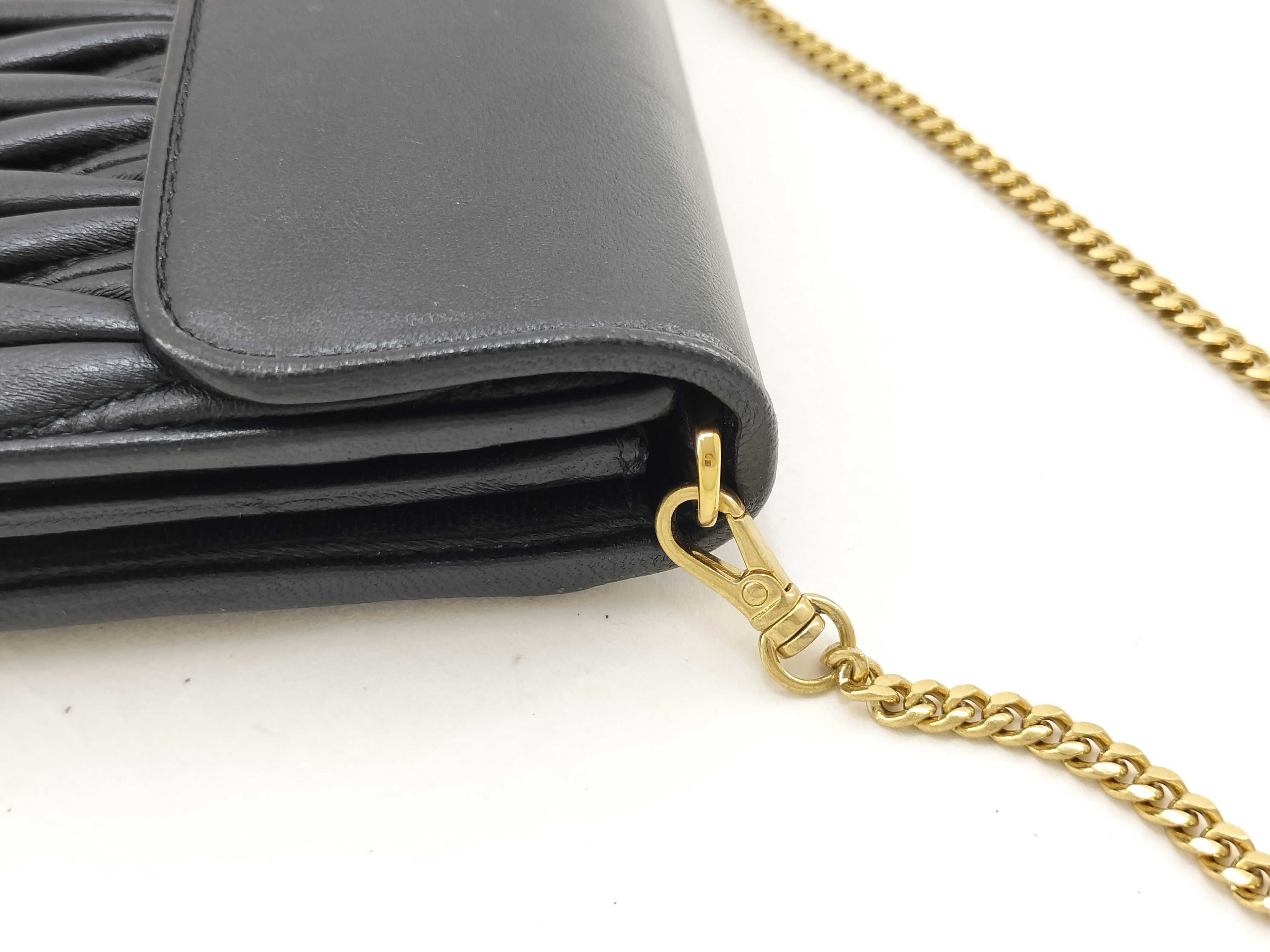 Chain Wallet Matelassé Black Clutch Bag — view 6