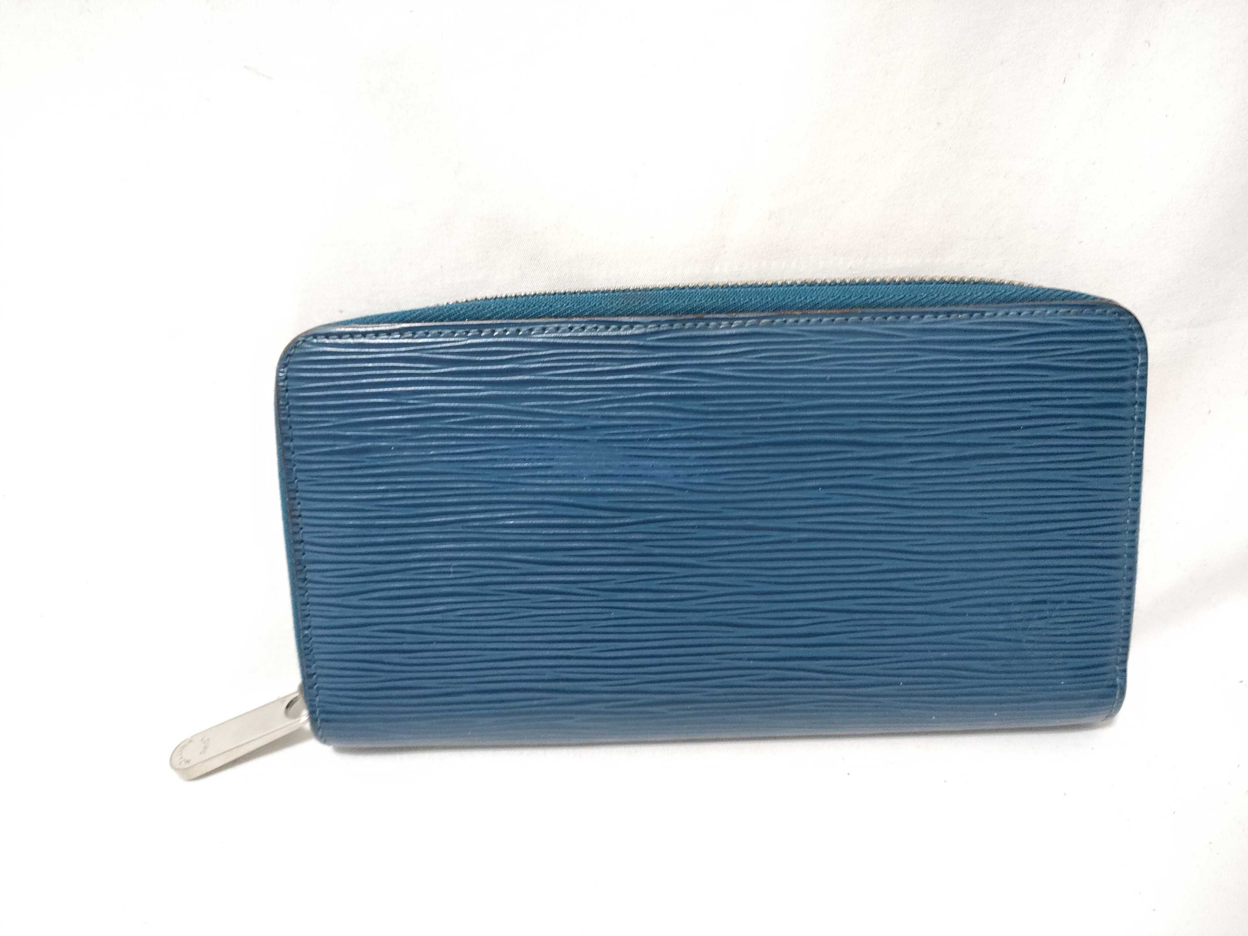 Epi Leather Round Zipper Long Wallet