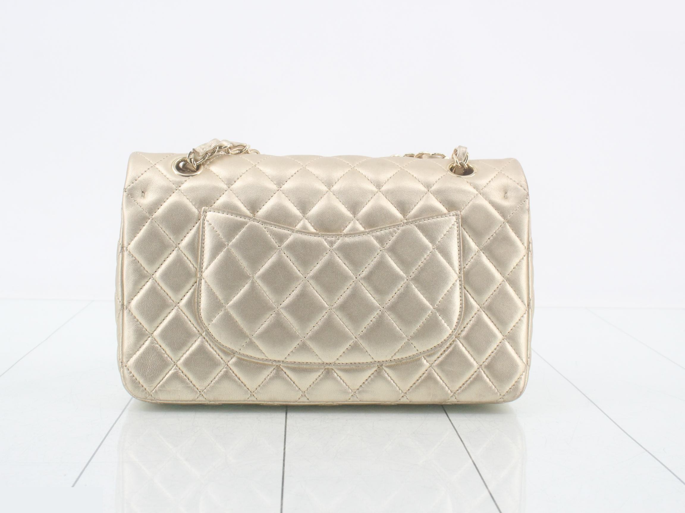 Matelassé (bag) - Shoulder bag — view 2
