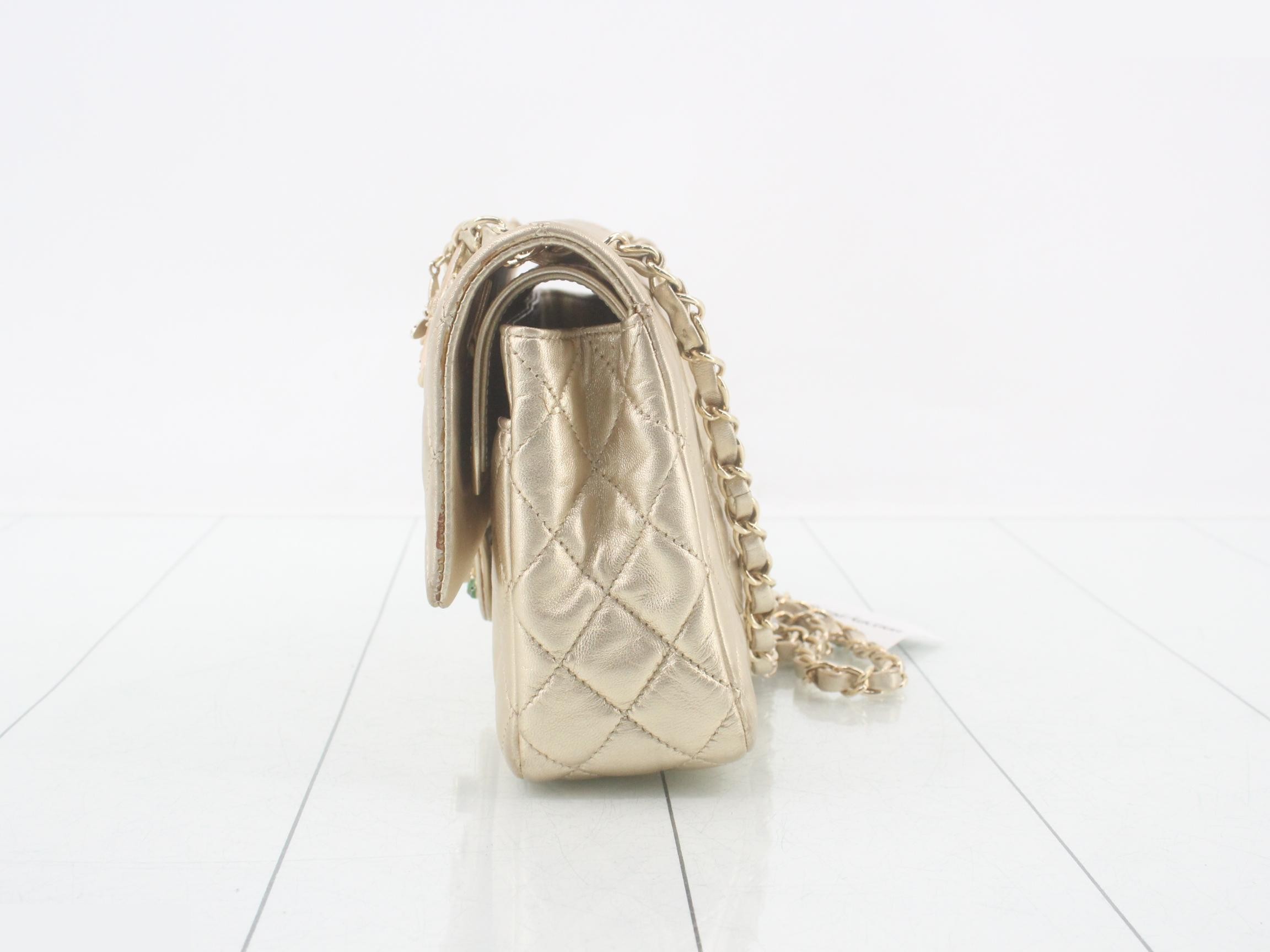 Matelassé (bag) - Shoulder bag — view 3