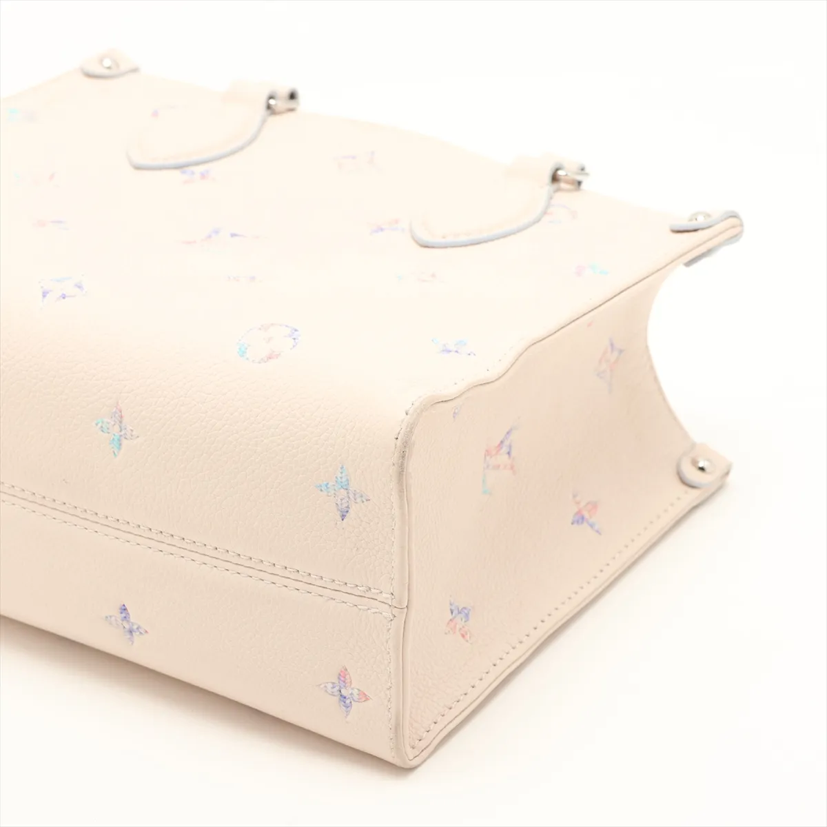 Monogram Empreinte OnTheGo PM M29976 Beige (RFID detected) — view 3