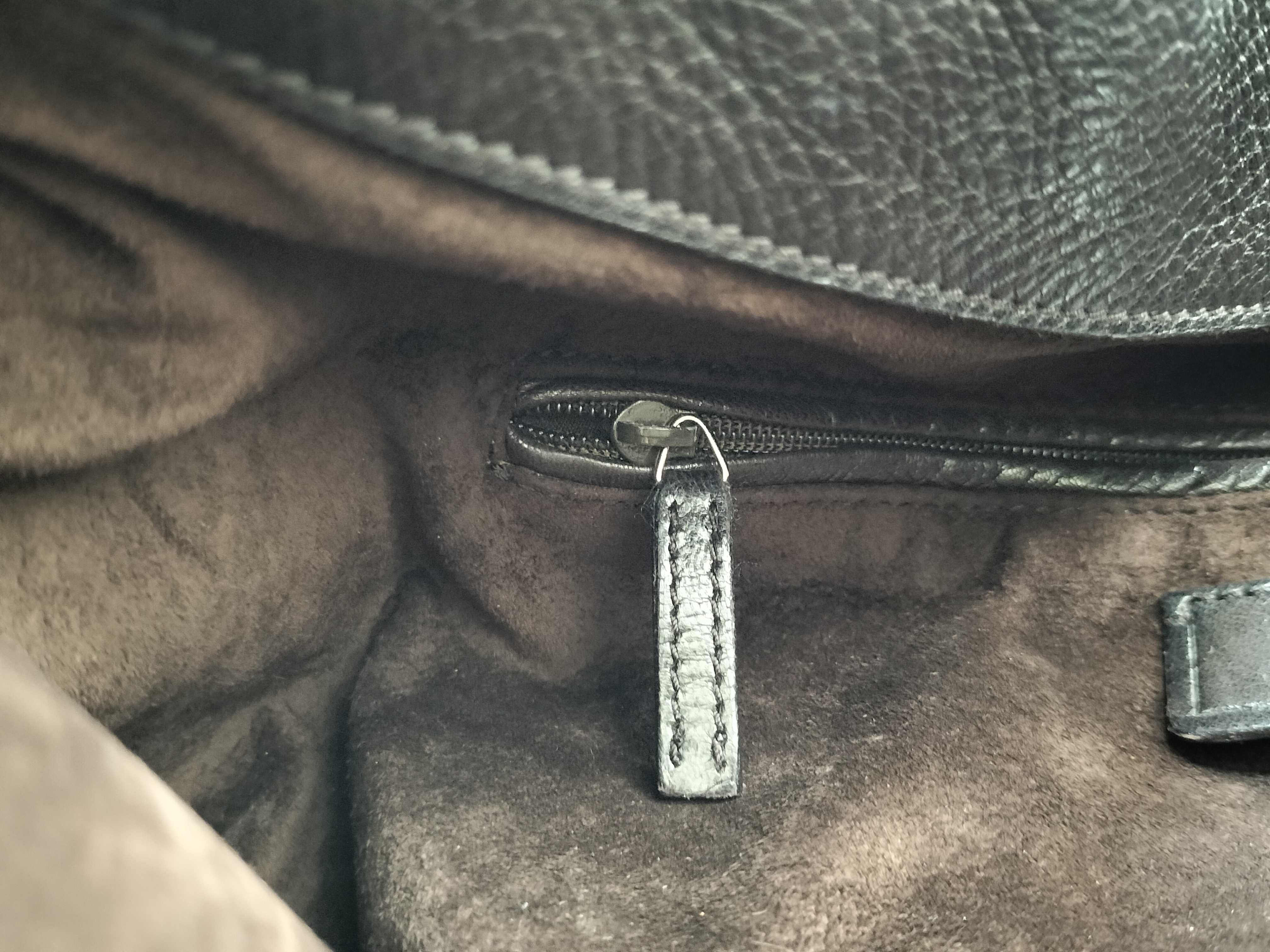 Mombasa Leather One-Shoulder Bag — view 11