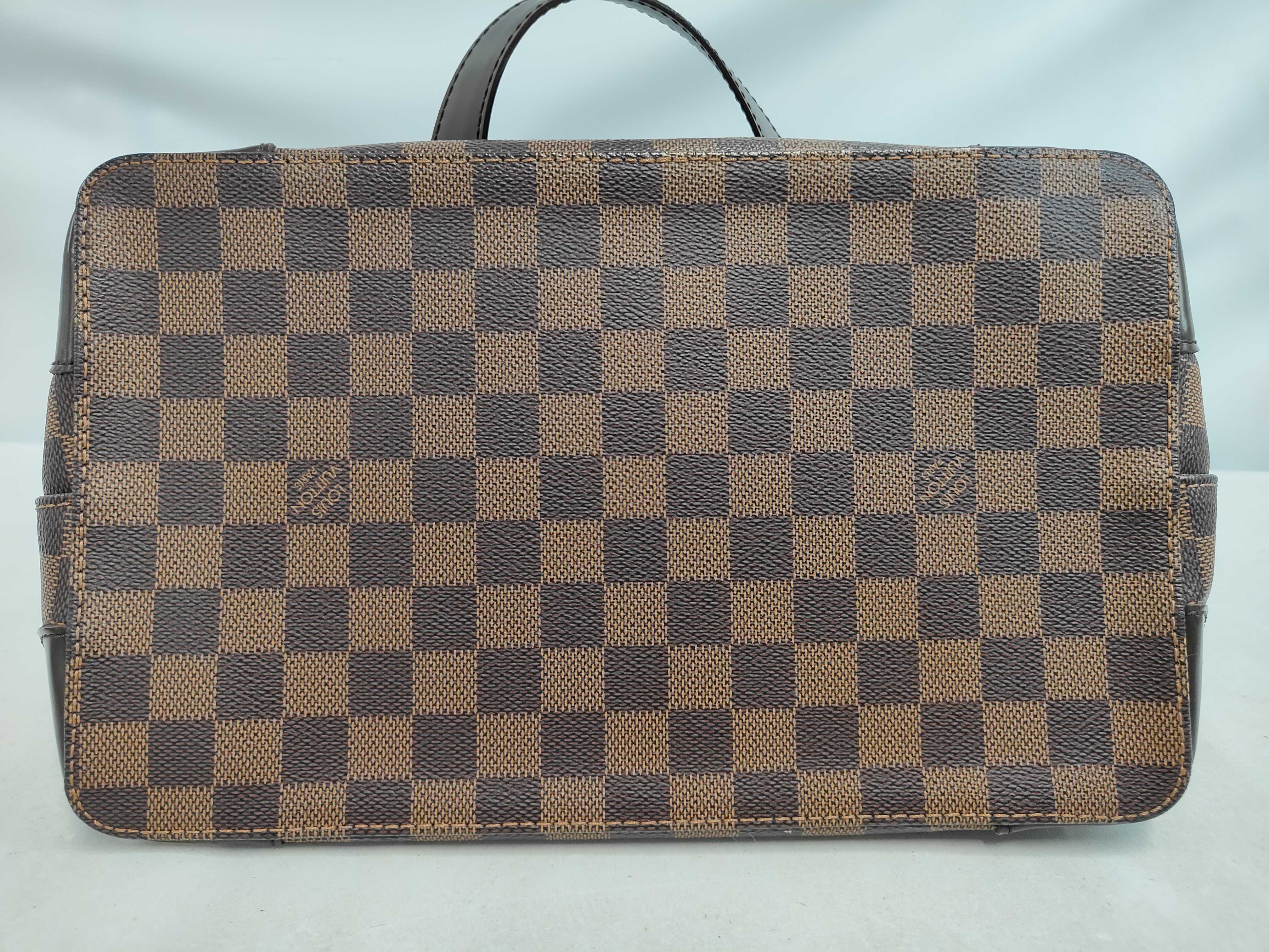 LV Hampstead PM Shoulder Bag — view 4