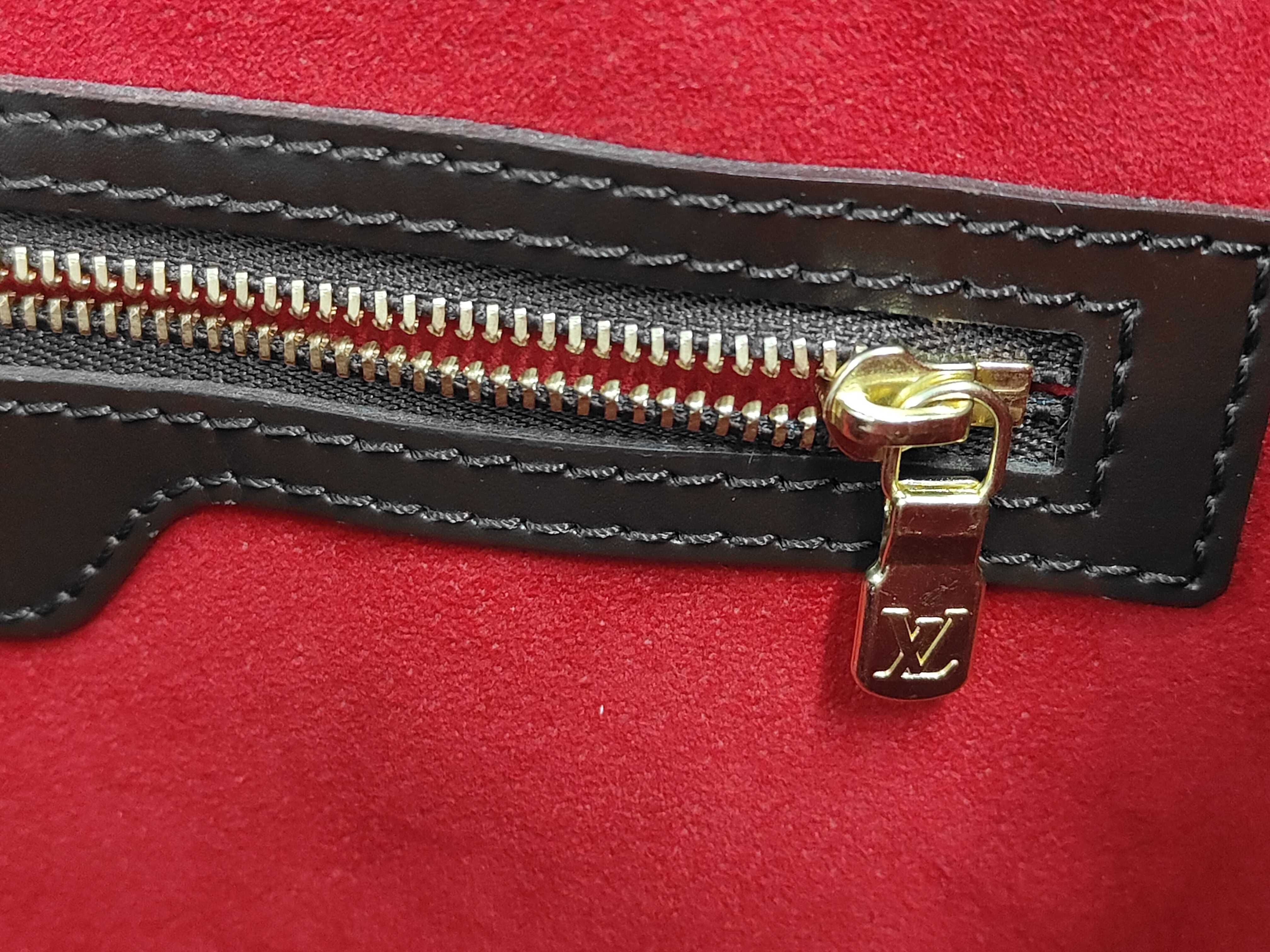 LV Hampstead PM Shoulder Bag — view 9