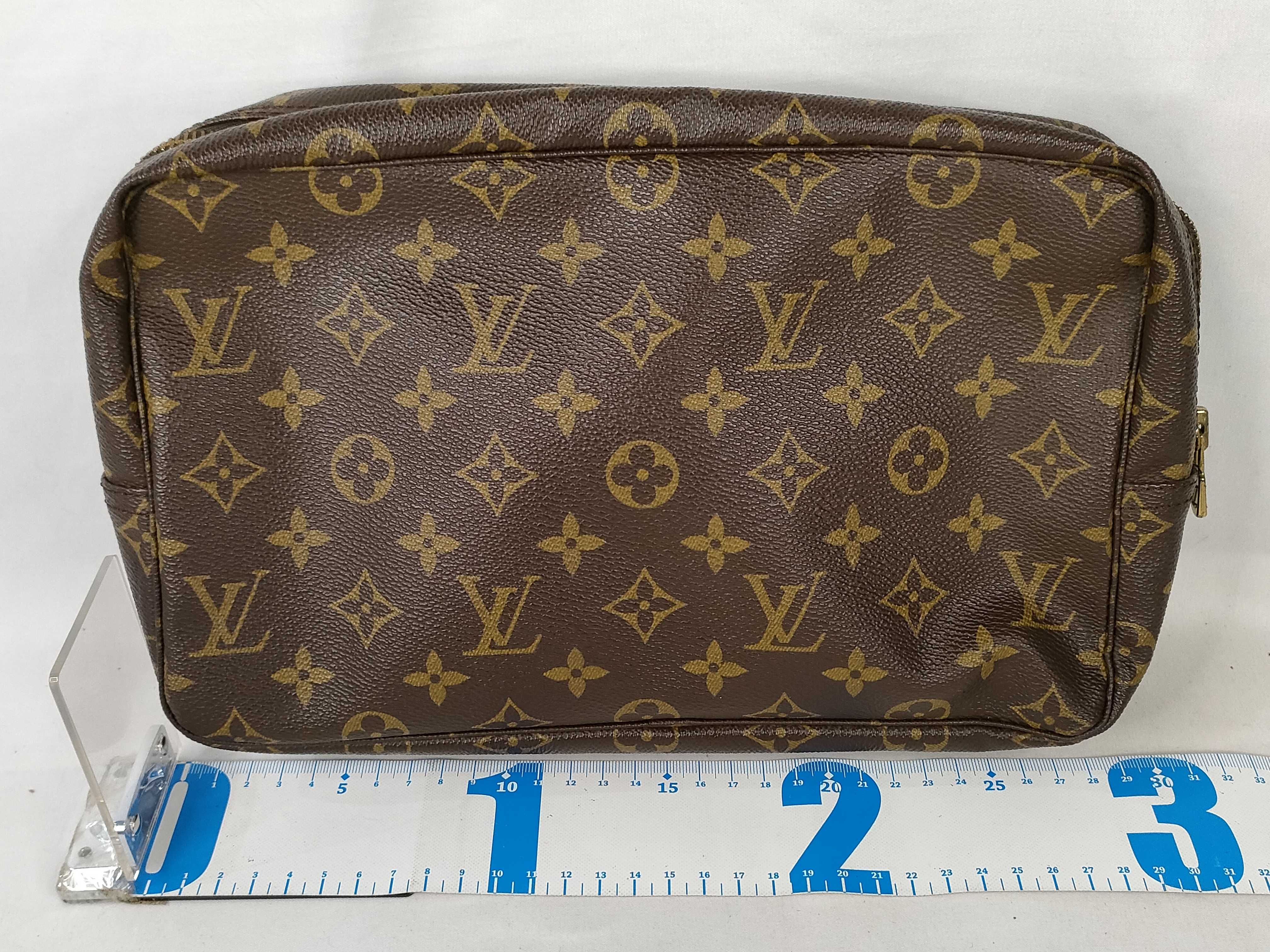Monogram LV Monogram Clutch Bag — view 2