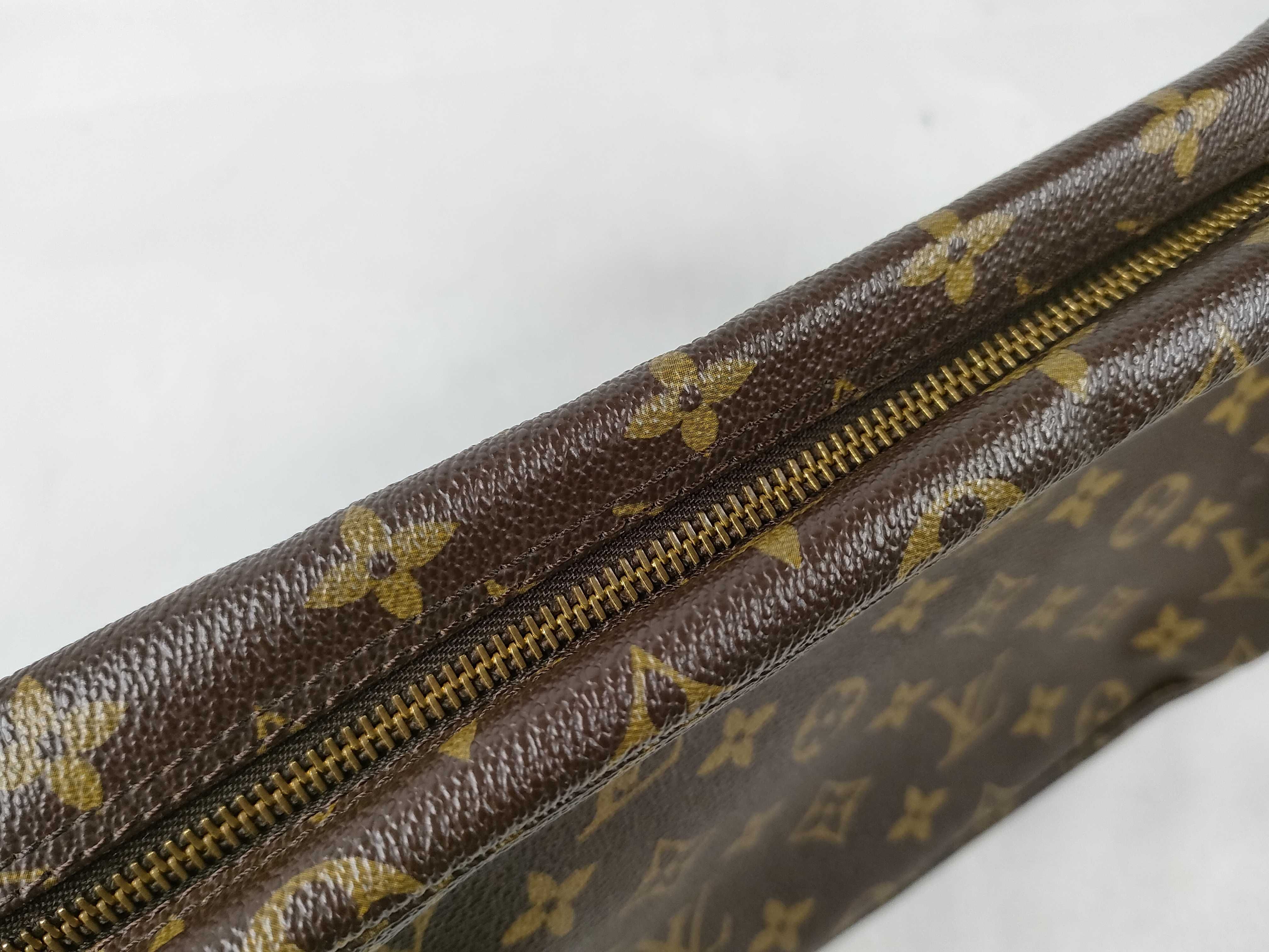 Monogram LV Monogram Clutch Bag — view 5
