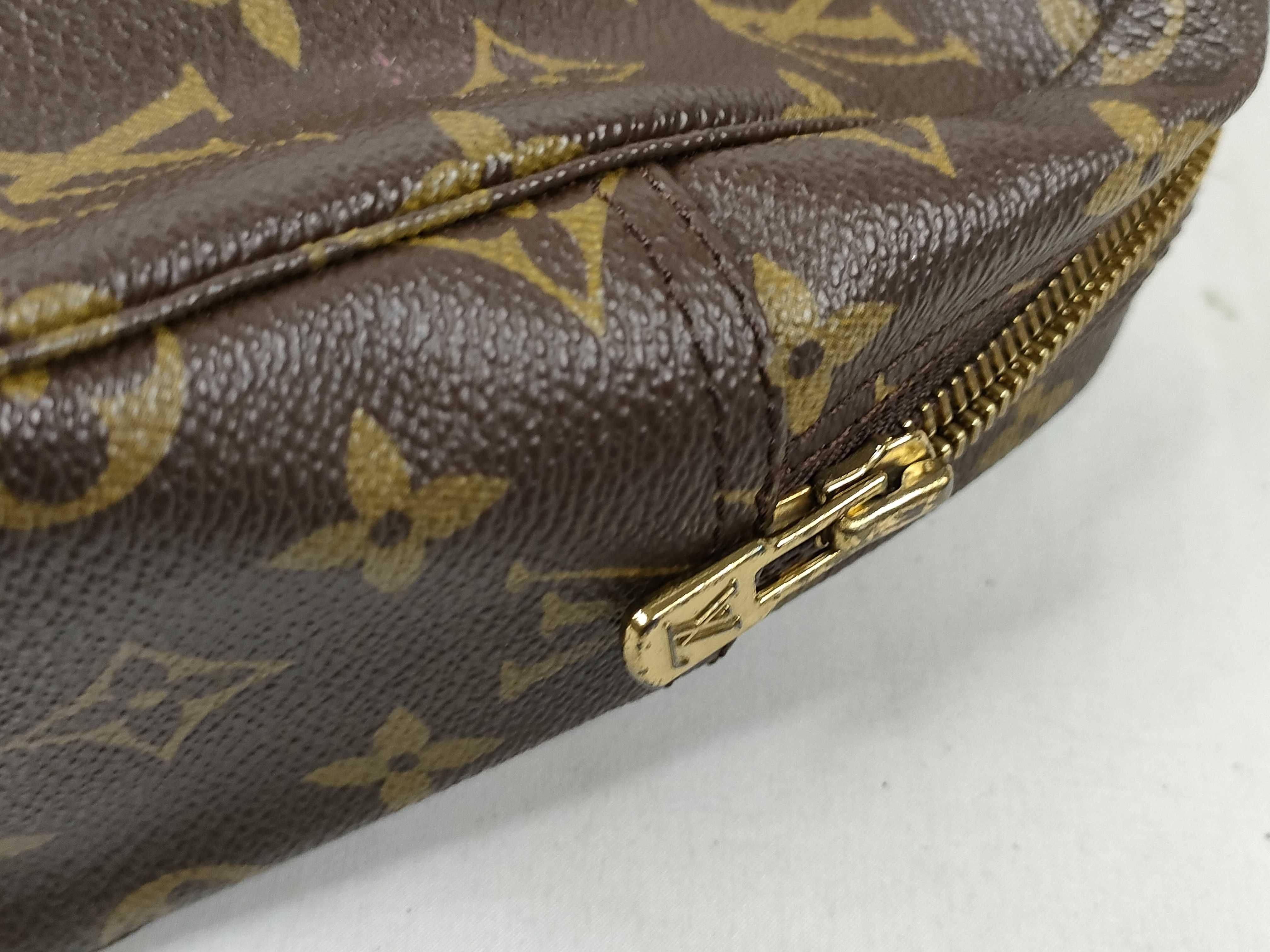 Monogram LV Monogram Clutch Bag — view 10