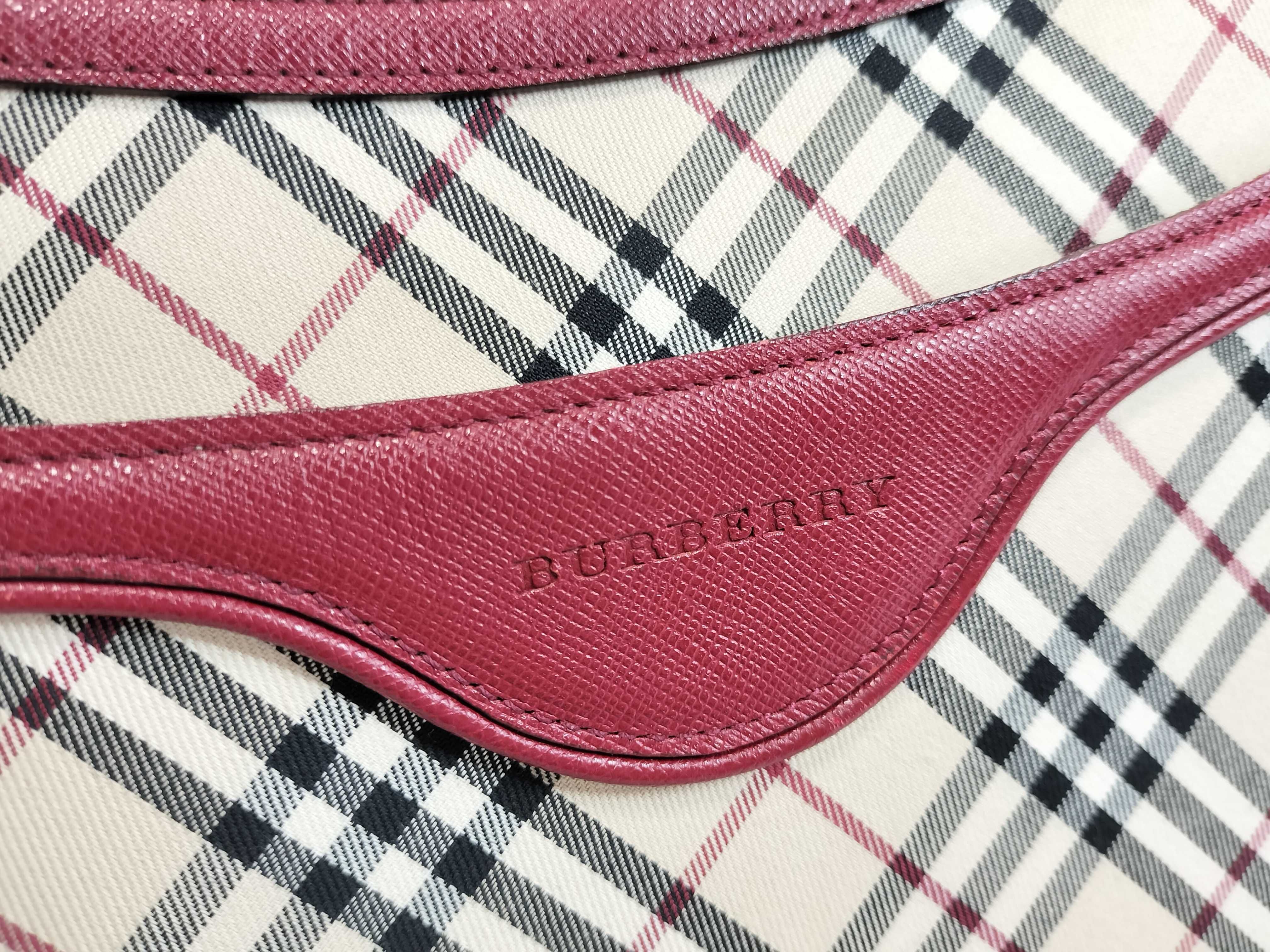 Nova Check Handbag One-Shoulder Bag — view 13