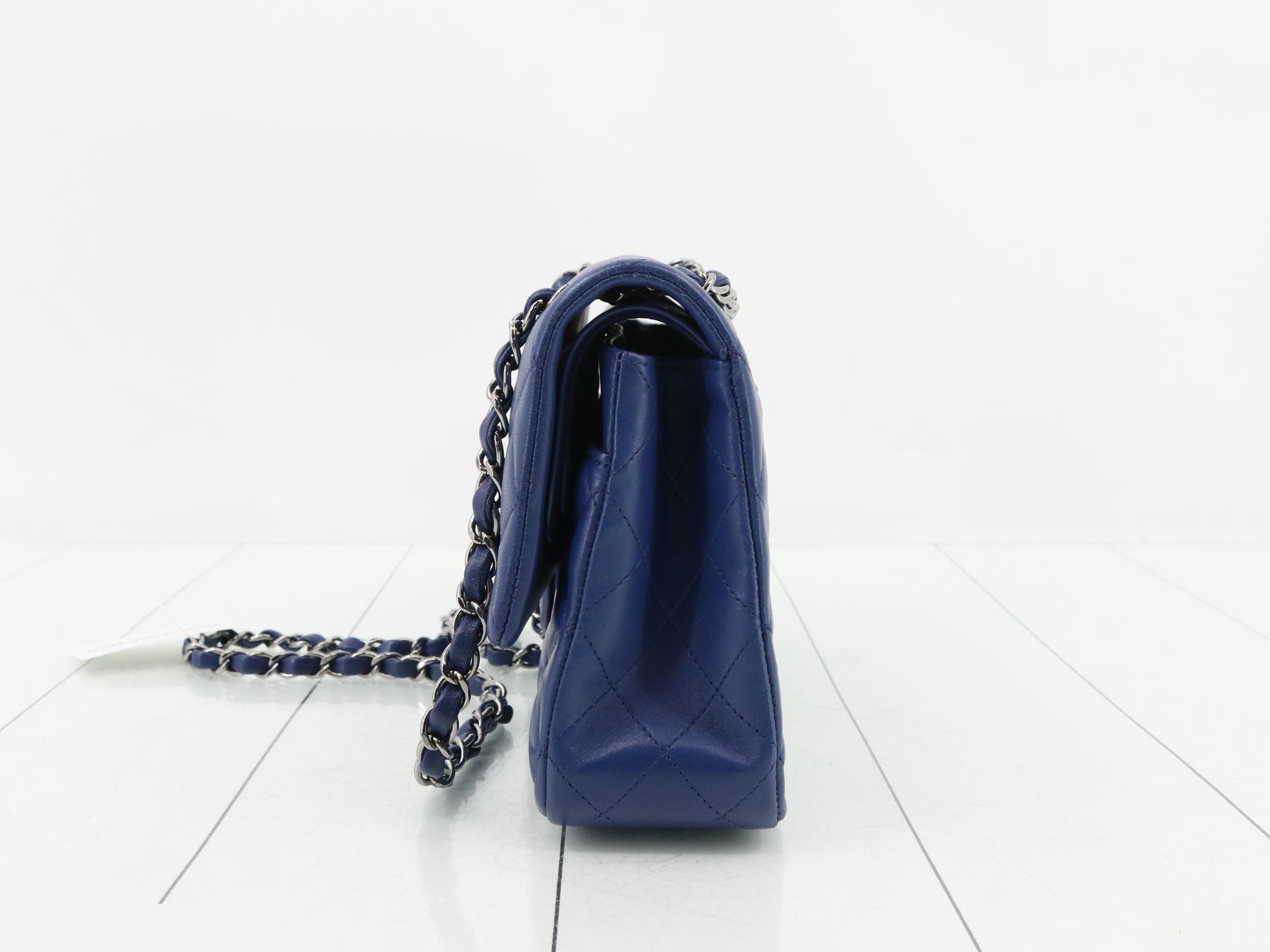 Matelassé 25 Lambskin Double Flap Double Chain Shoulder Bag, Navy — view 3