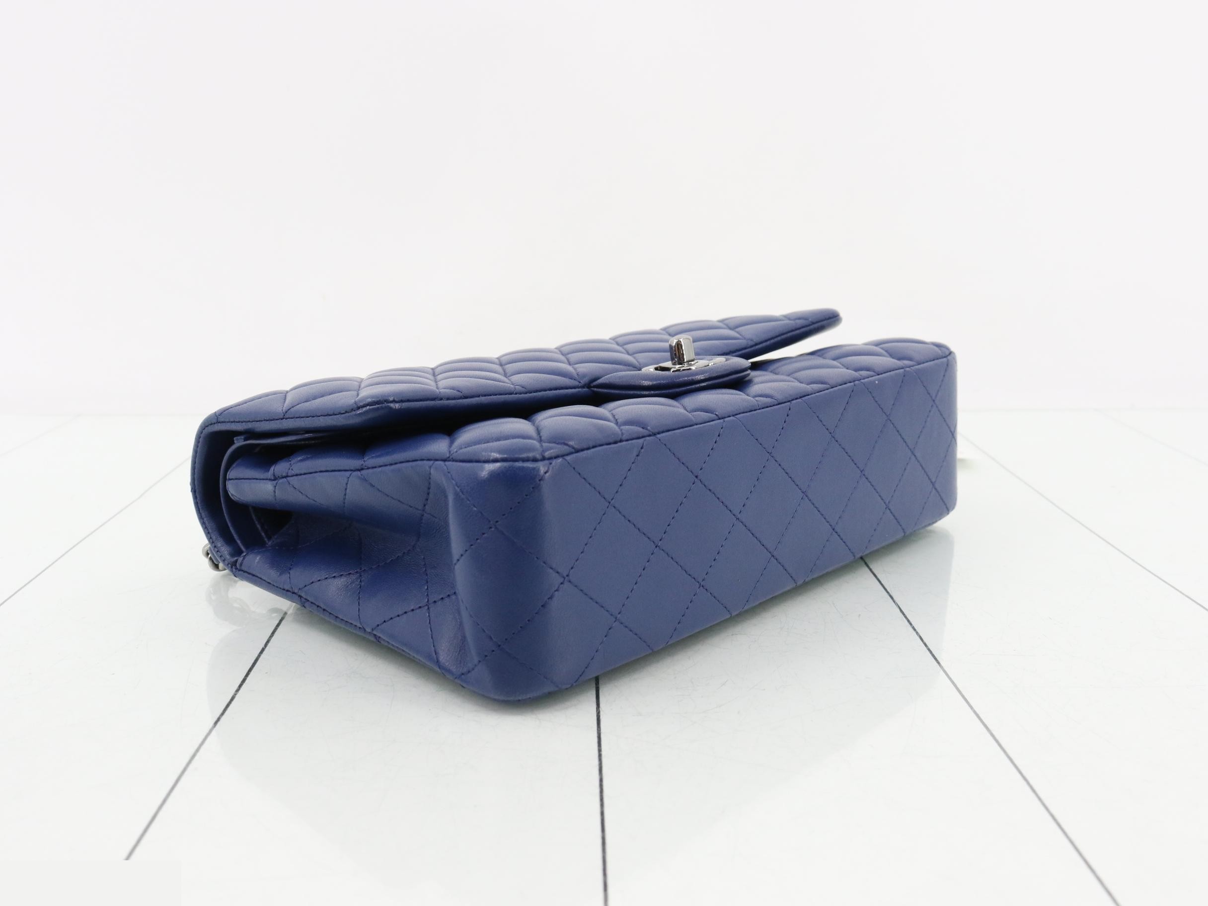 Matelassé 25 Lambskin Double Flap Double Chain Shoulder Bag, Navy — view 5